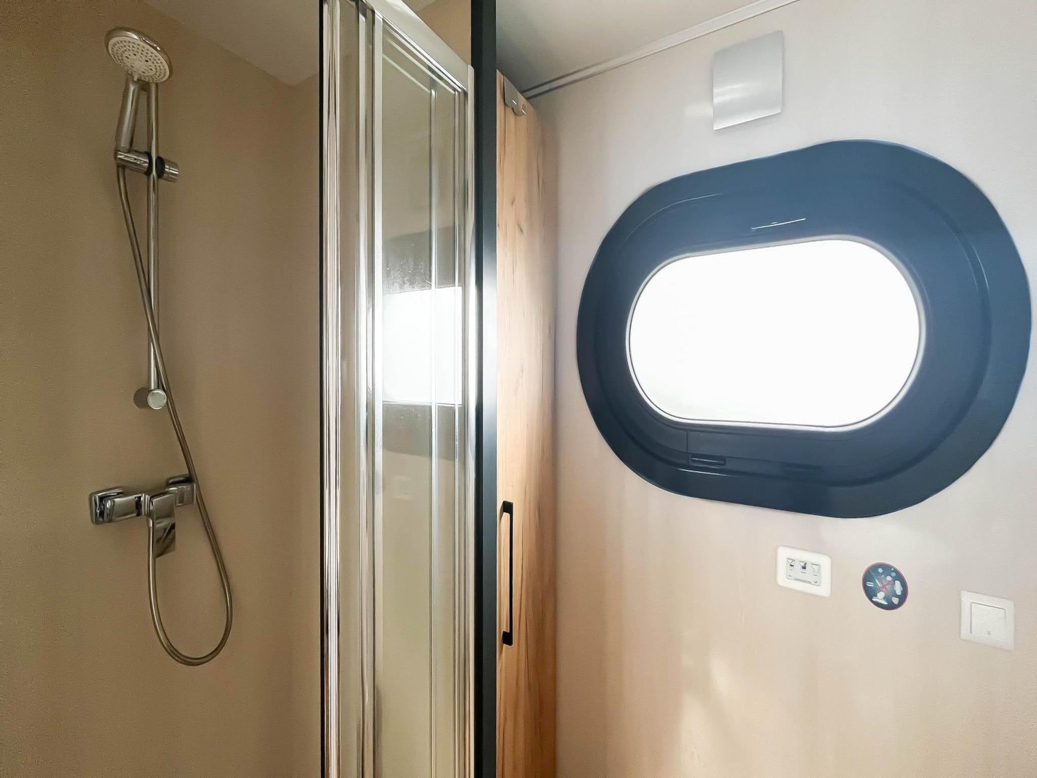 De badkamer van Meerzicht in Uitgeest