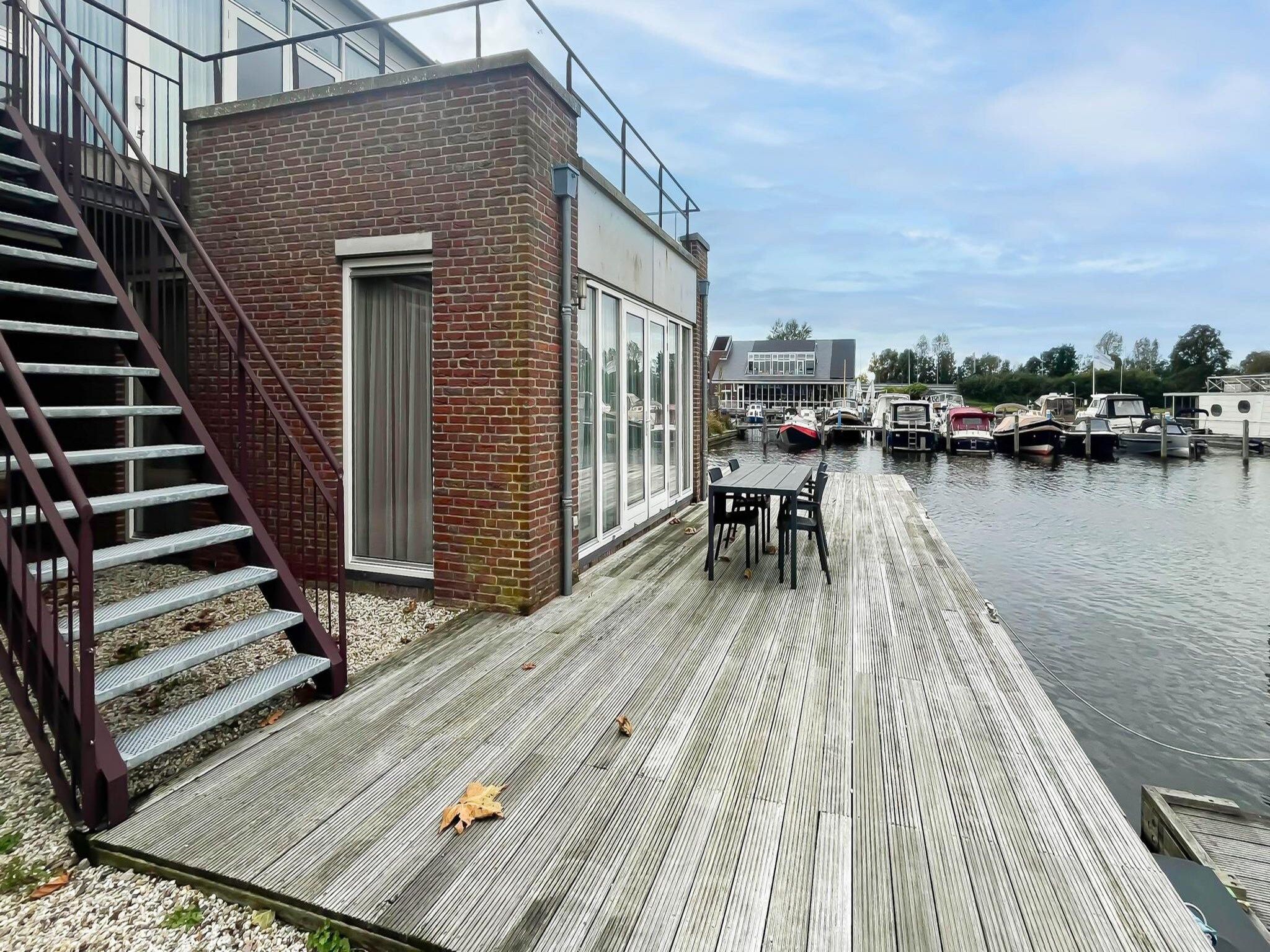 Het terras van Schelpzicht in Uitgeest