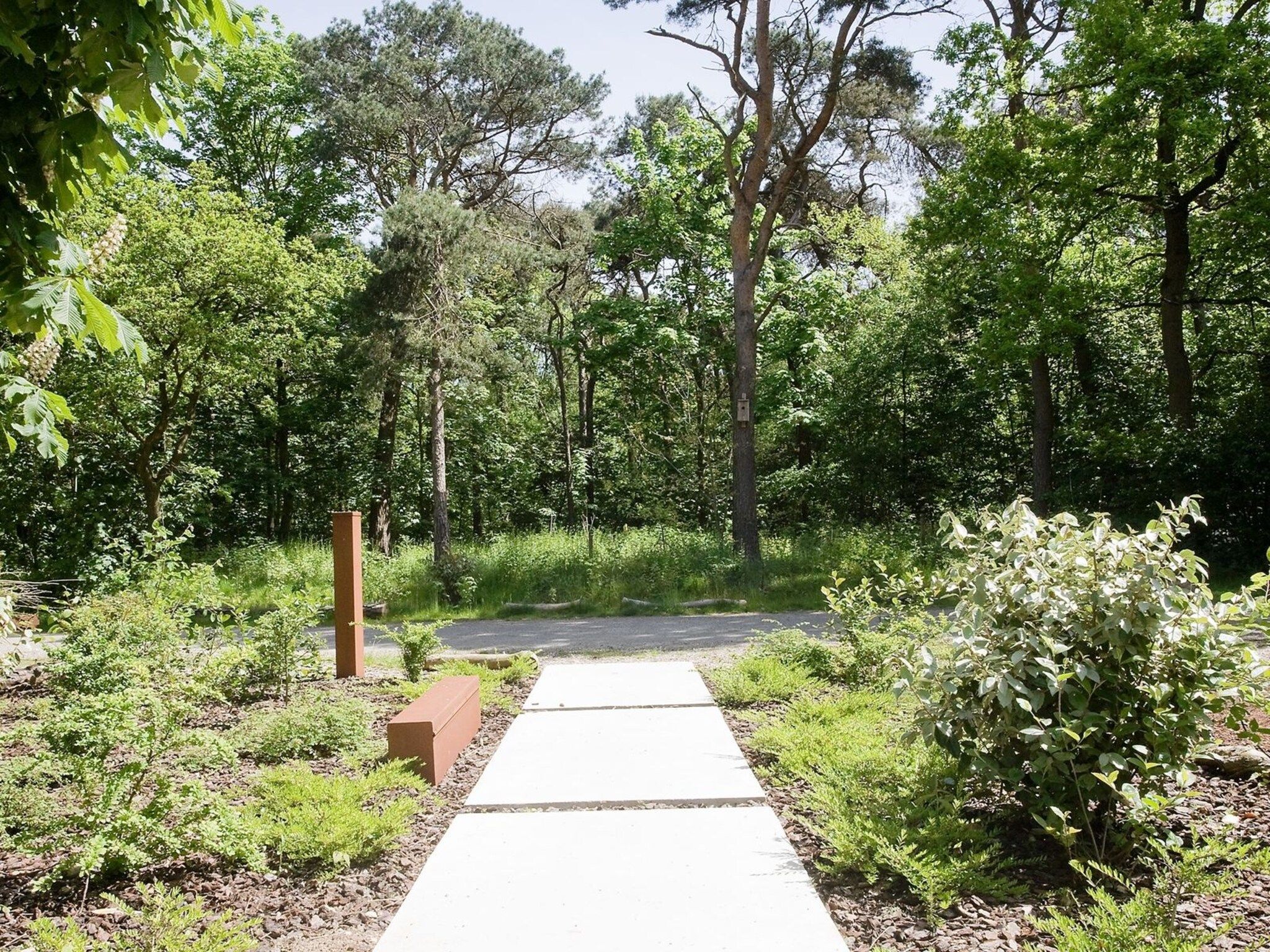 De tuin van Stalen Boshuis in Oosterhout