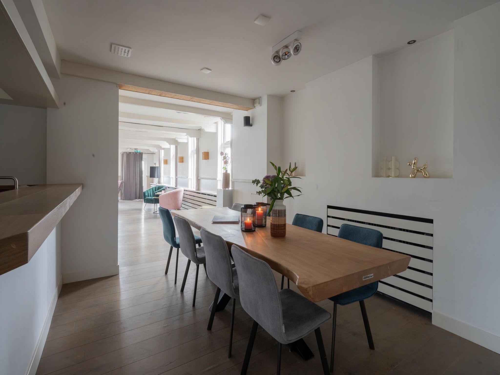 De eetkamer van Tussen Duin en Strand in Egmond aan den Hoef