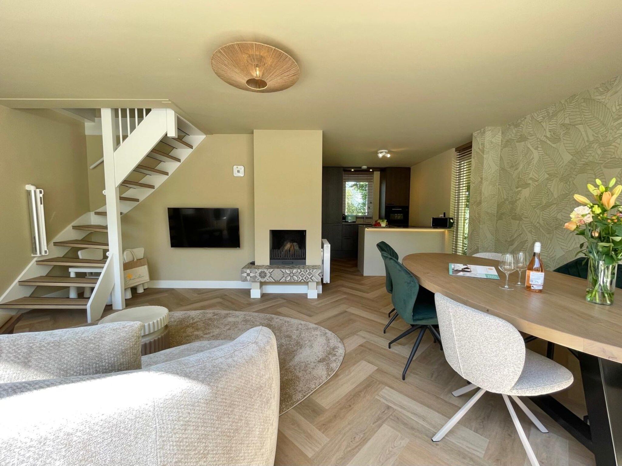 De eetkamer van Zon in de duinen - 33 in Sint Maarten