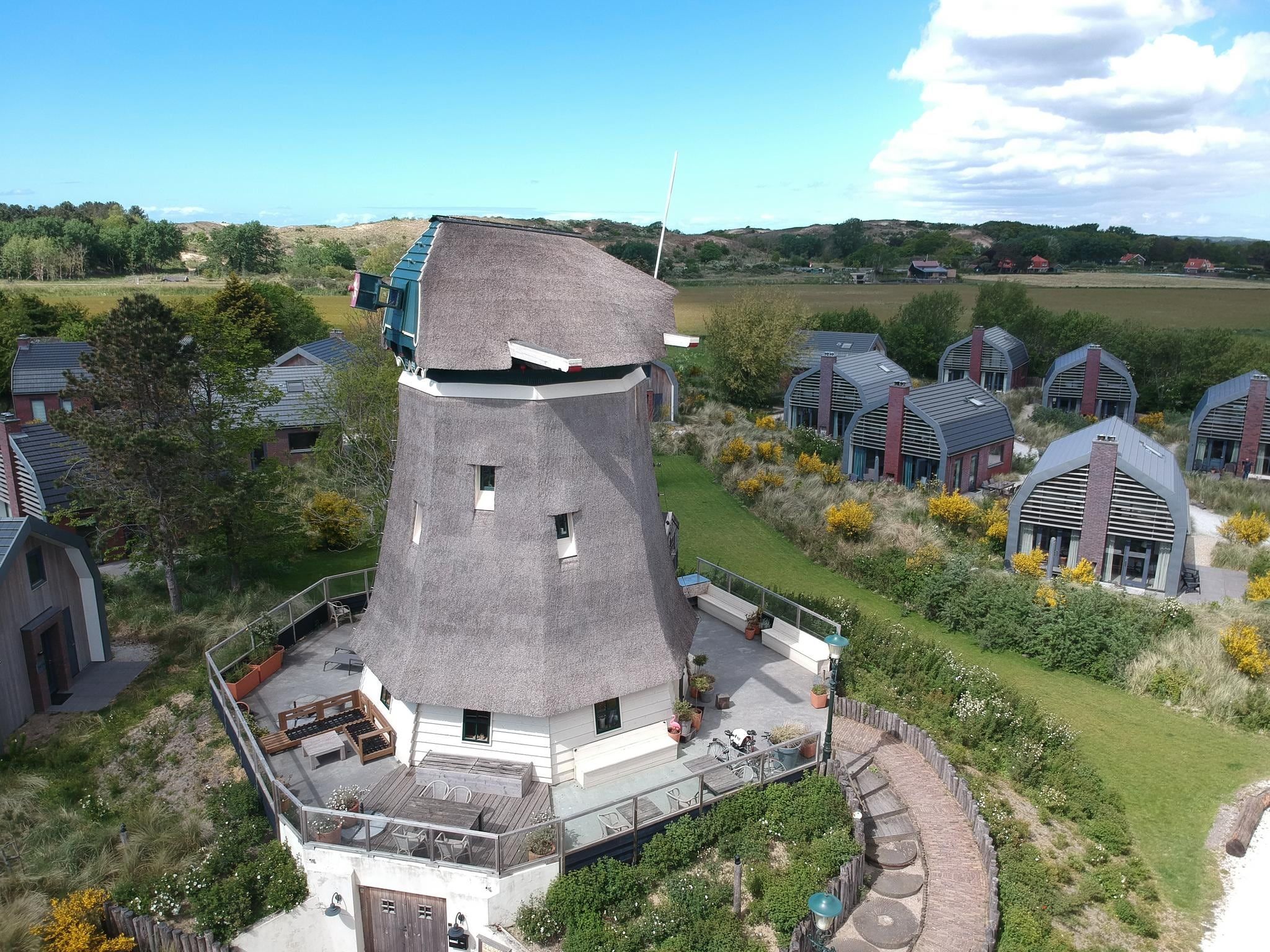 Zonnestralen in Egmond aan den Hoef - Foto 42 van 53