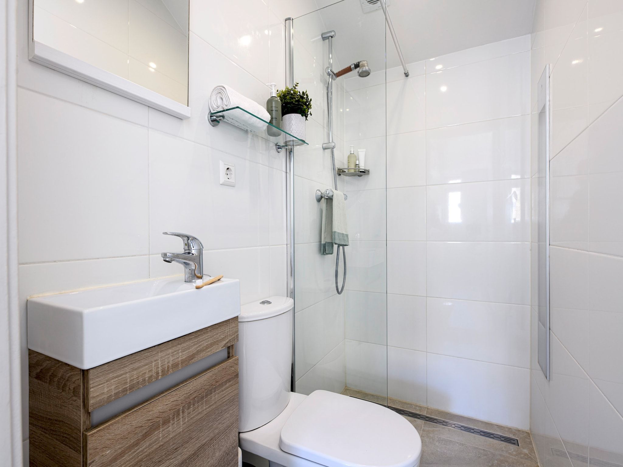 De badkamer van Eiland Bungalow in Loosdrecht