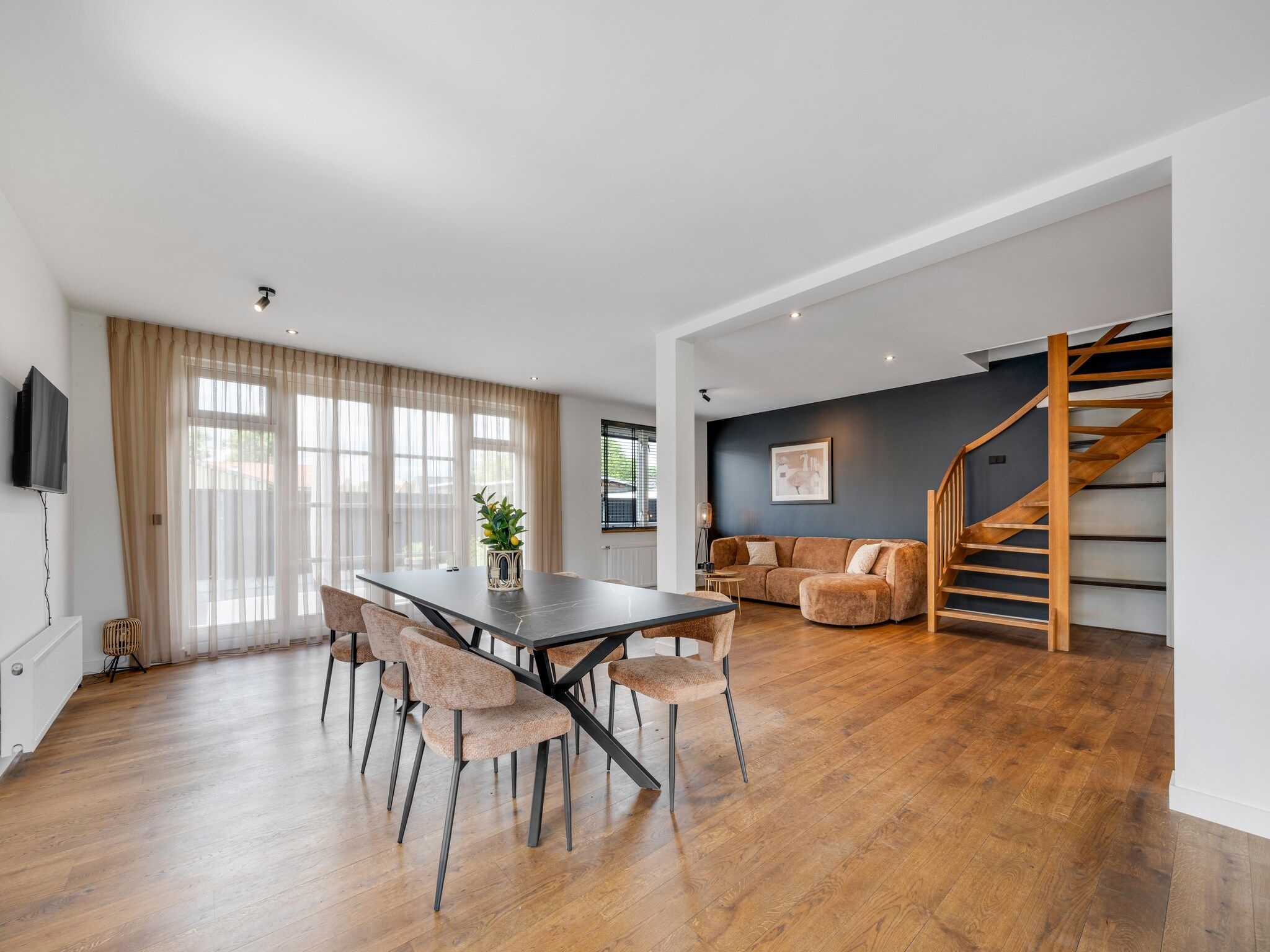De eetkamer van De Stevenshoek in Langweer