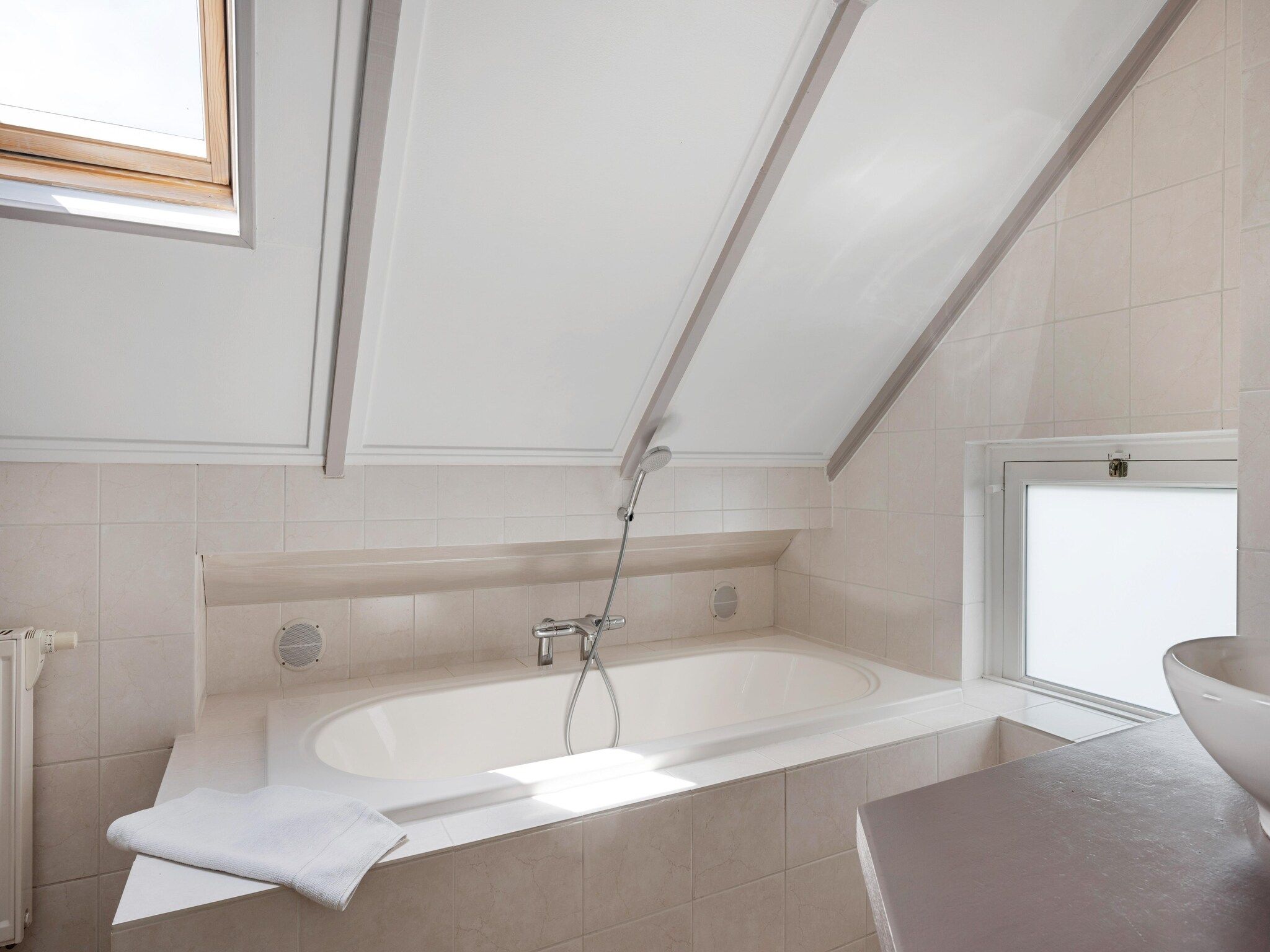 De badkamer van De Stevenshoek in Langweer