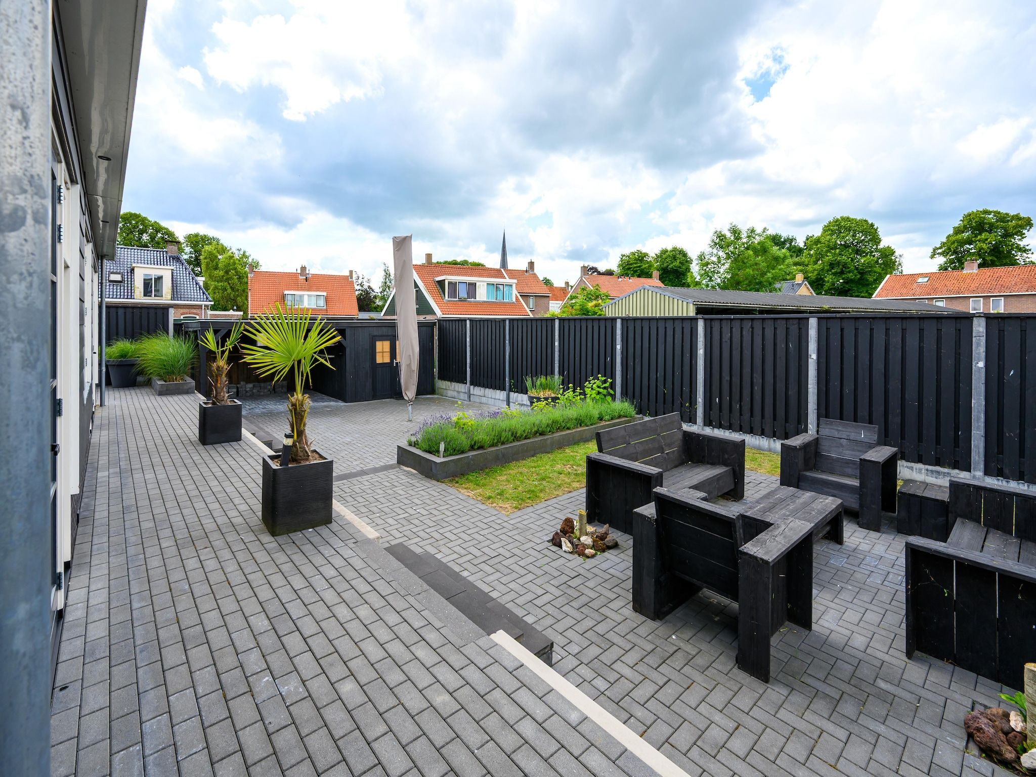 De tuin van De Stevenshoek in Langweer