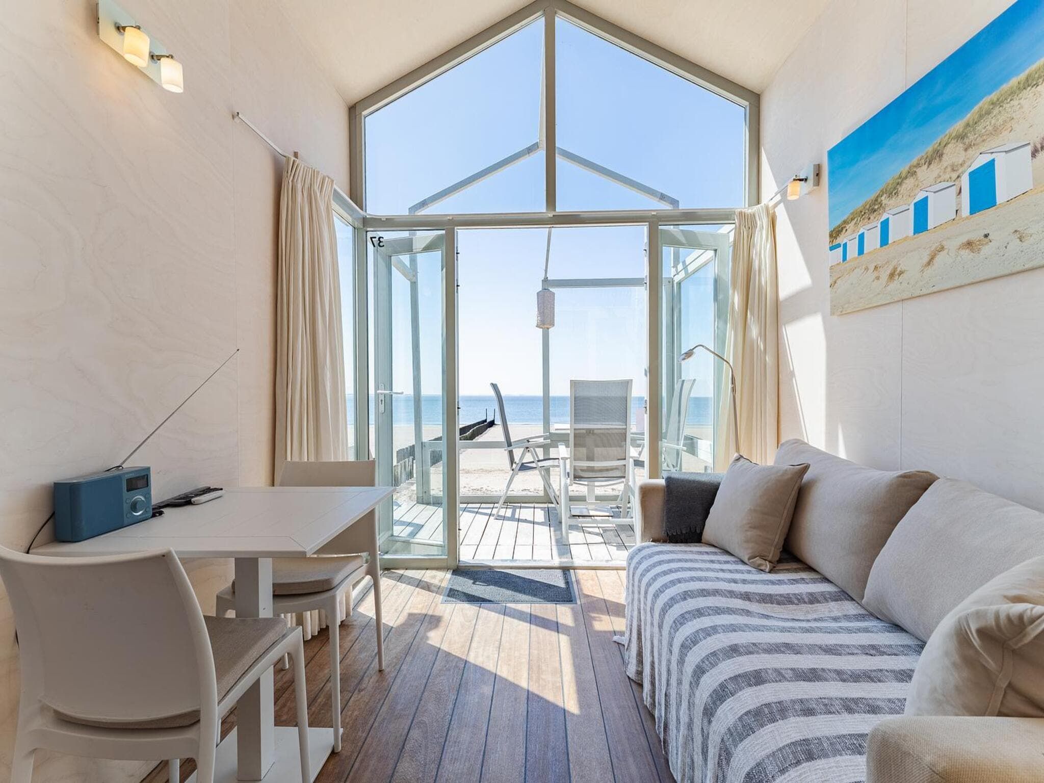 De woonkamer van Sleep beachhouse - Beach Dishoek 37 I Dishoek in Koudekerke