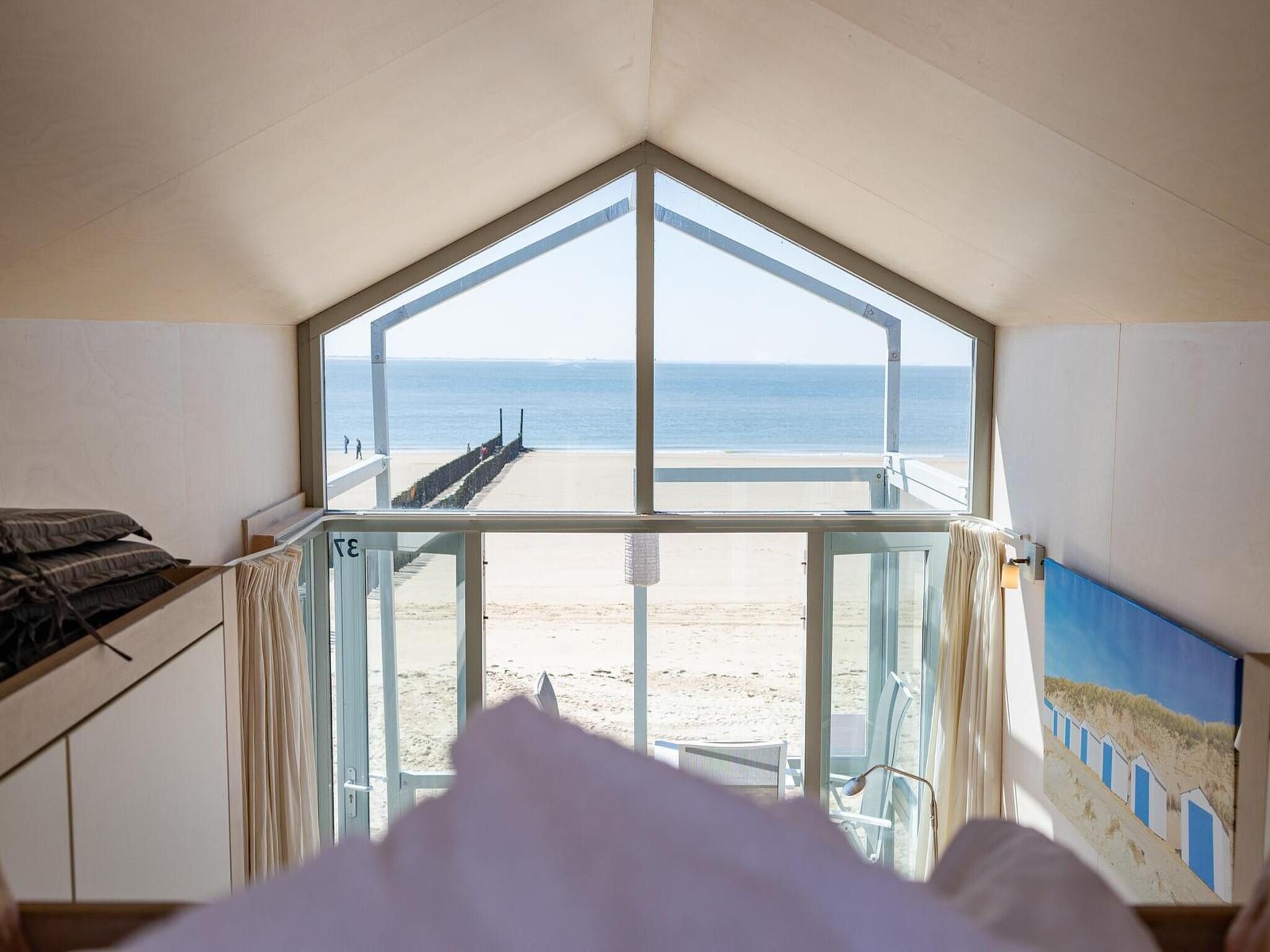 Een slaapkamer van Sleep beachhouse - Beach Dishoek 37 I Dishoek in Koudekerke