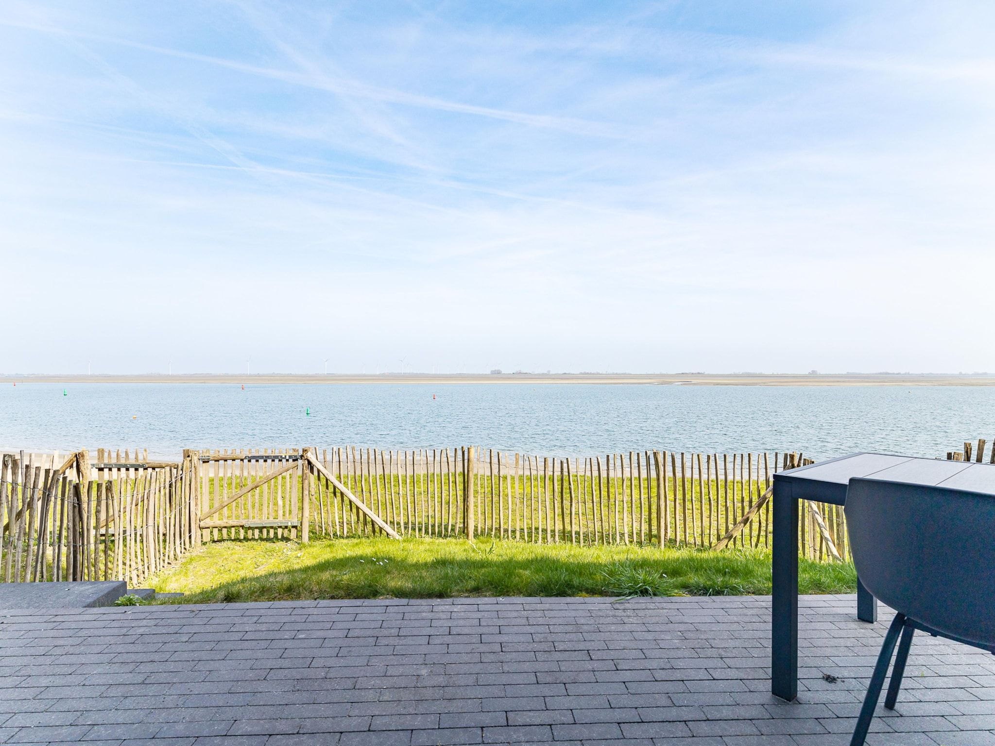 Het uitzicht vanaf Vakantiewoning aan het strand - met tuin en terras | Nr. 20 | 2 Pers. | Vista Maris in Sint-Annaland