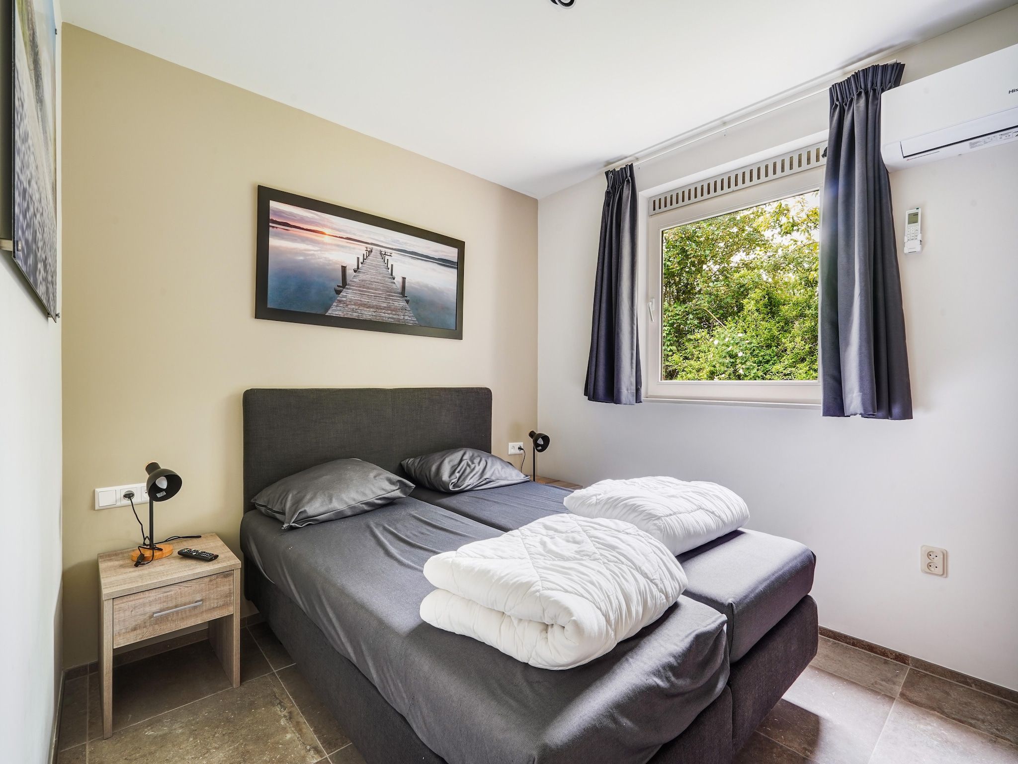 Een slaapkamer van kijkduinpark home in Den Haag