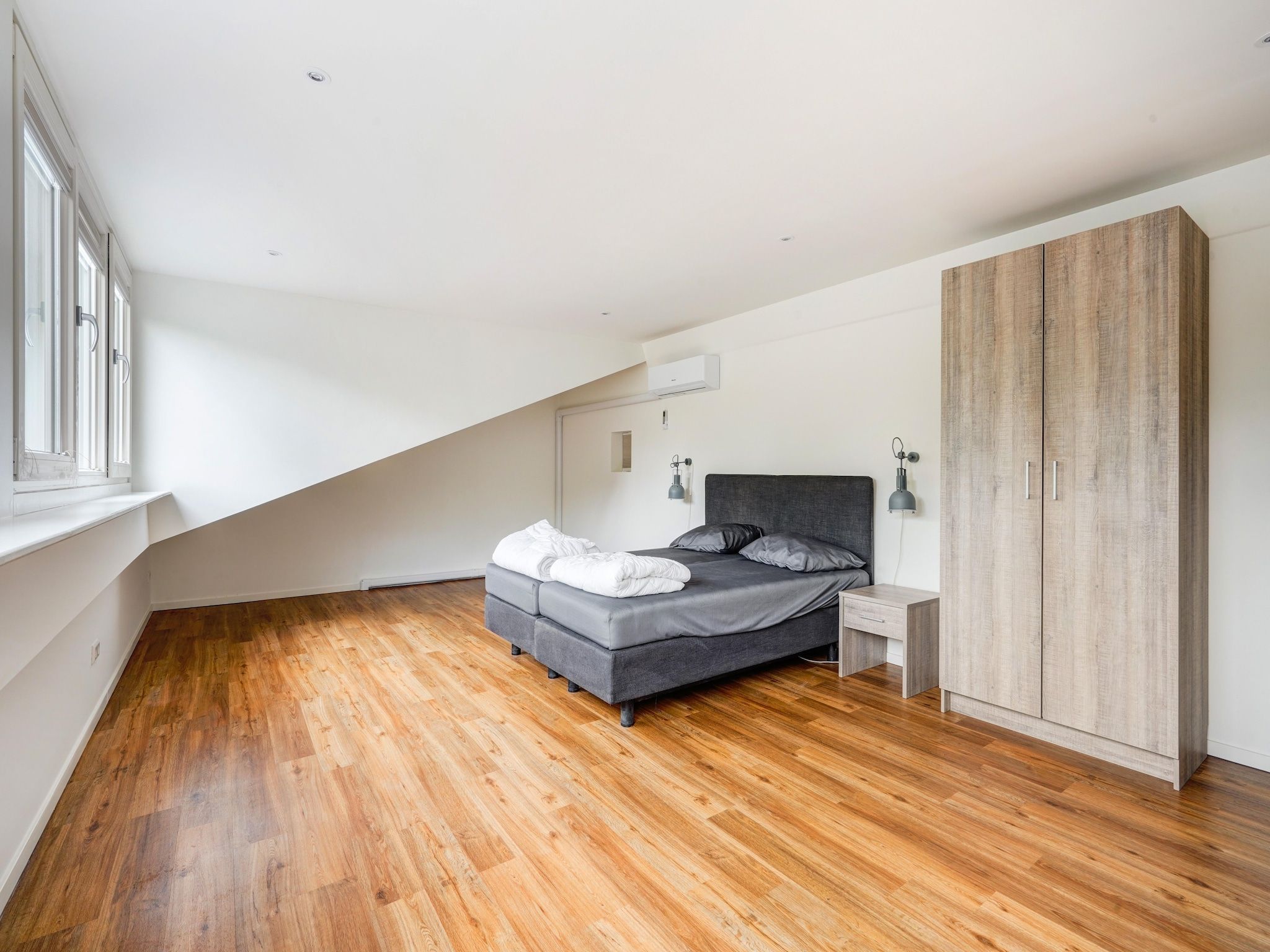 Een slaapkamer van kijkduinpark home in Den Haag
