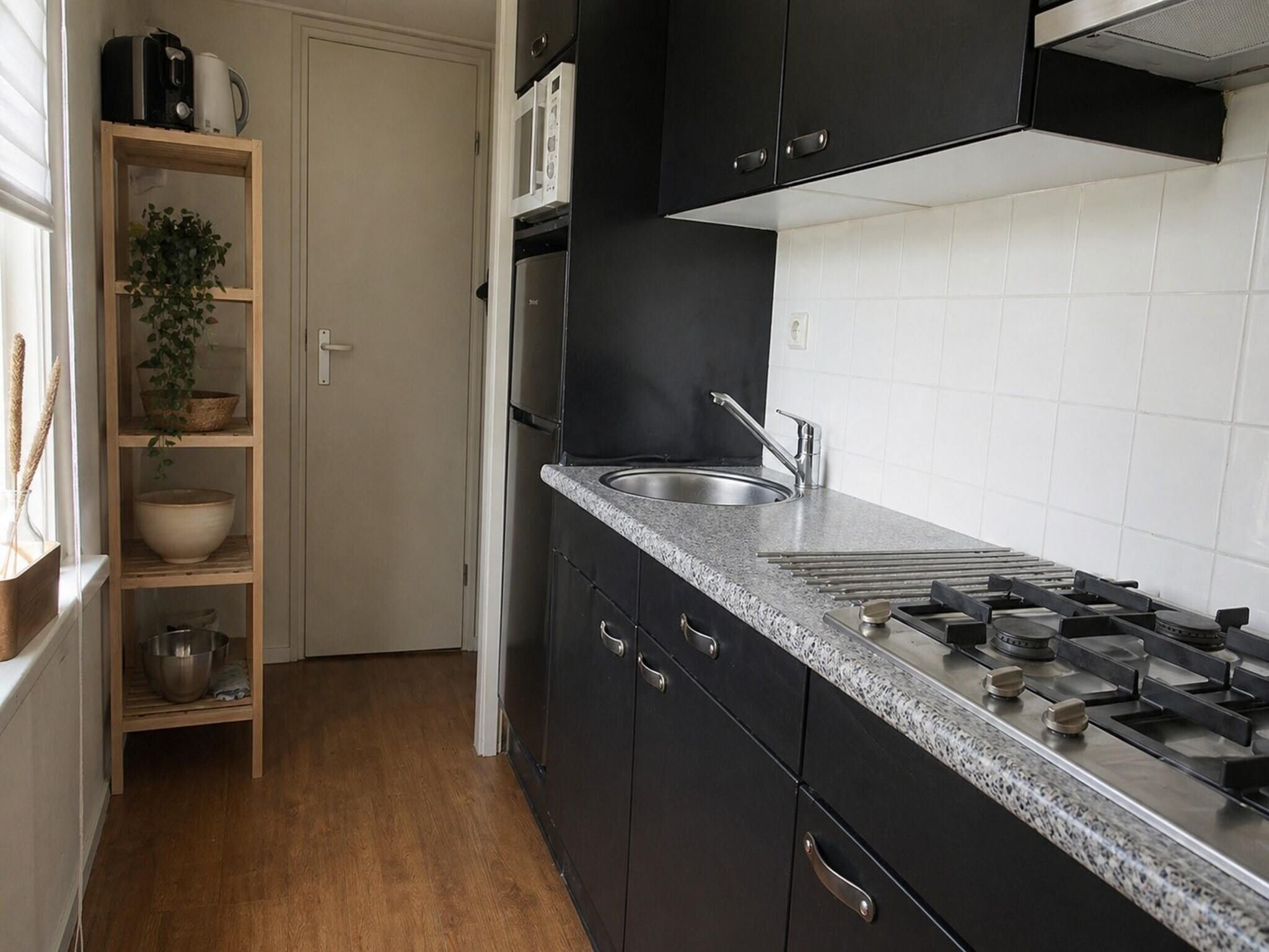 De keuken van Vechtdalchalet de Berk in Rheezerveen