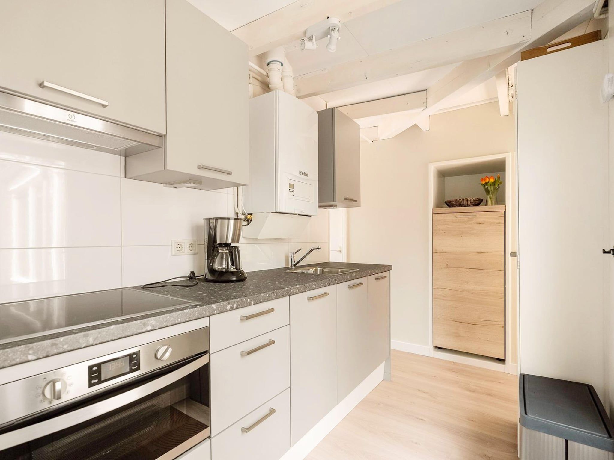 De keuken van Duinland 118 in Sint Maartensvlotbrug