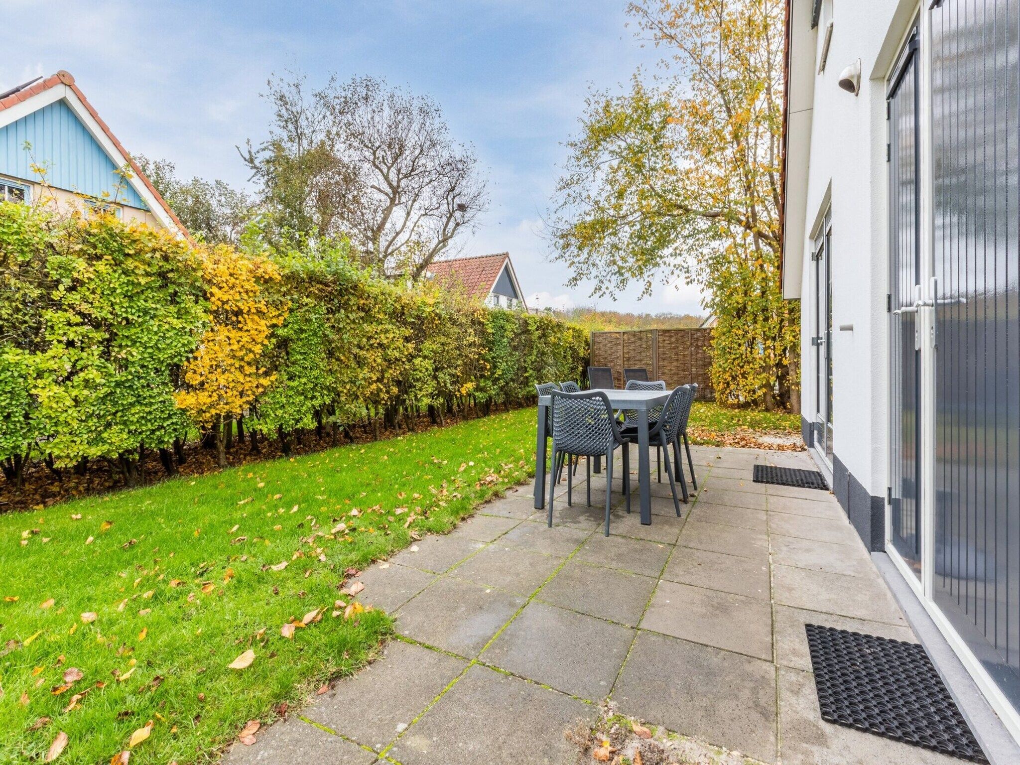 Het terras van Kustpark Texel 6 in De Koog