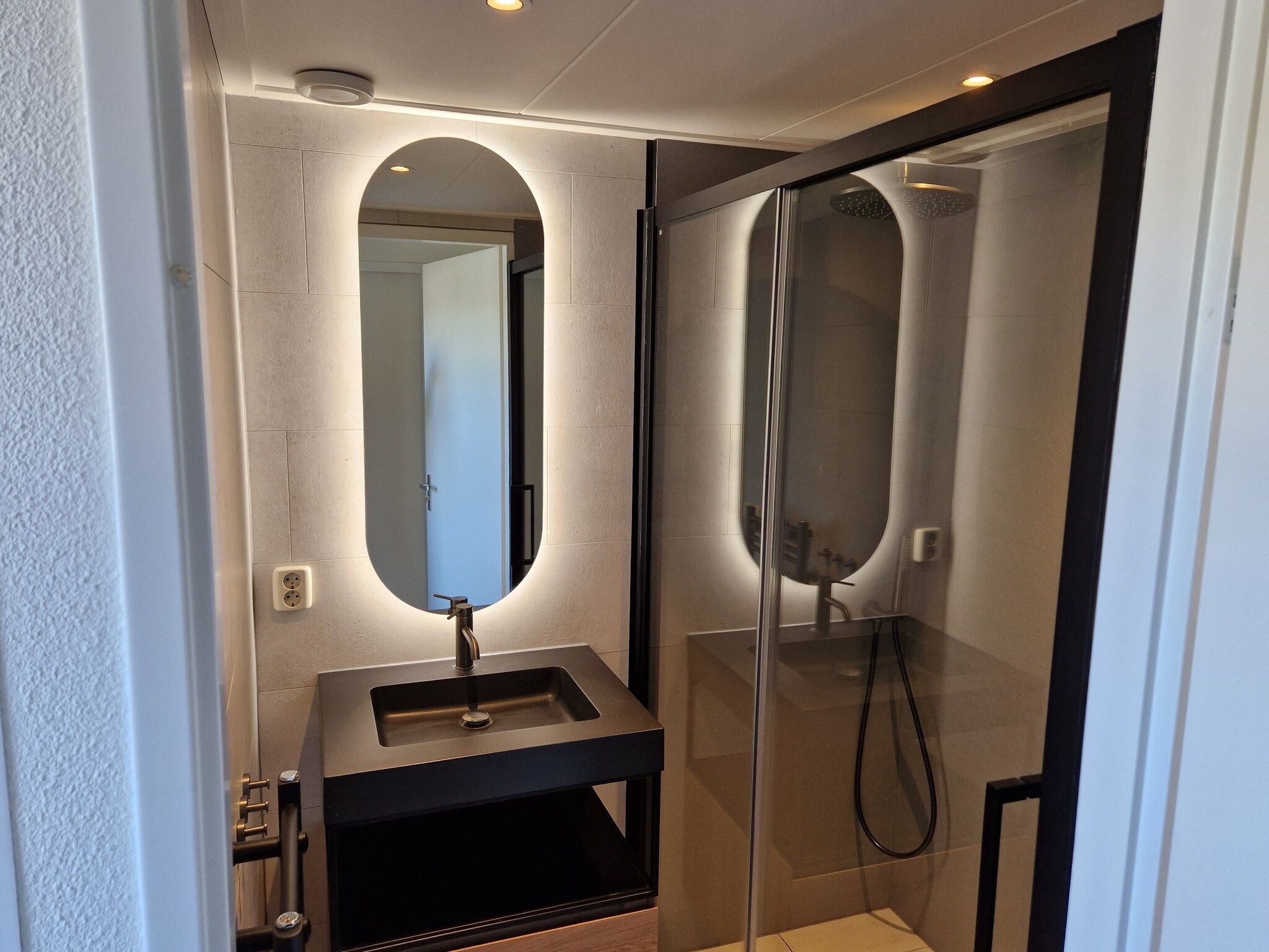 De badkamer van Bargereed 66 in Tzummarum