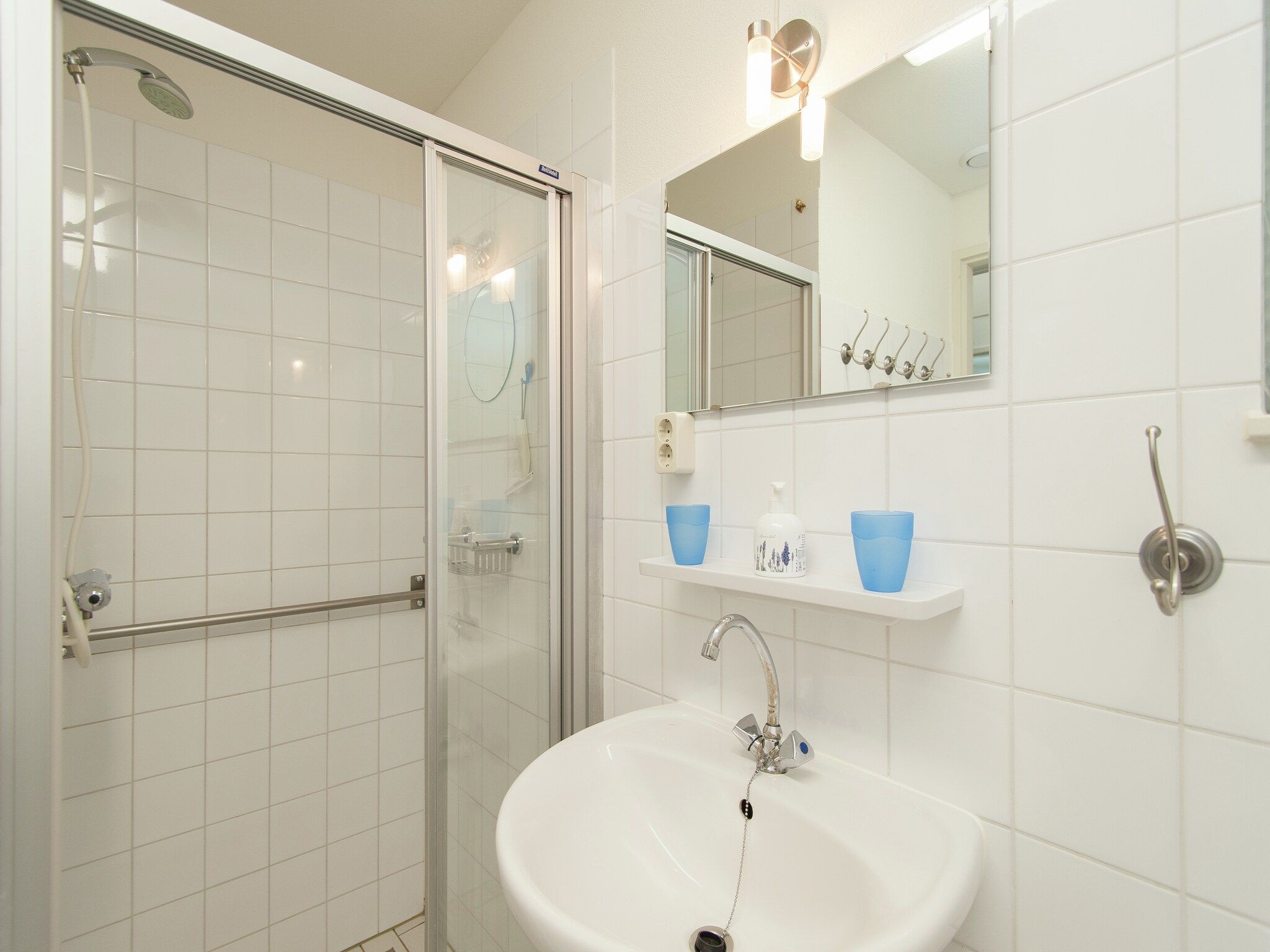 De badkamer van De Meerkoet in Oudemirdum