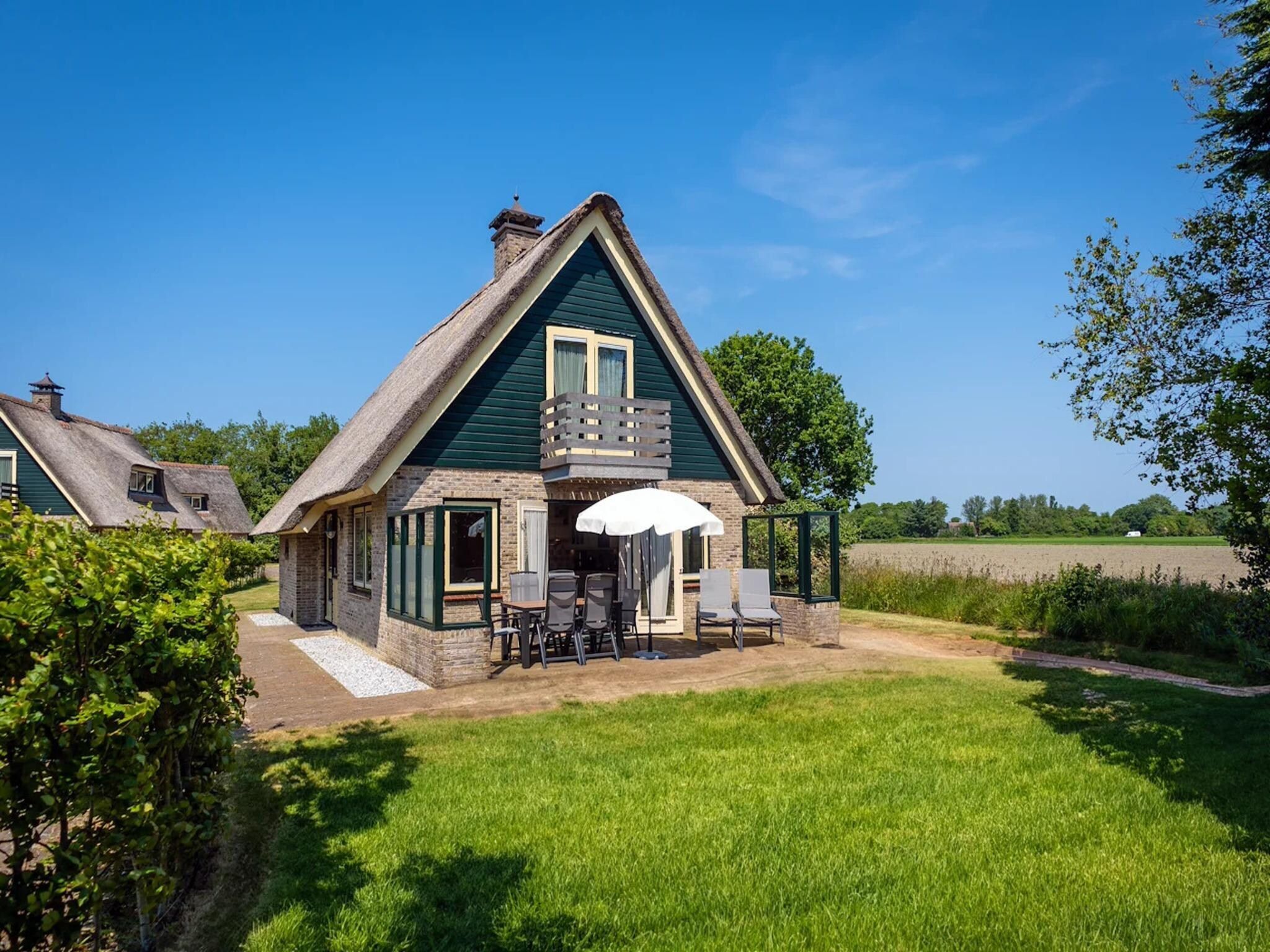De tuin van Villas 202 and 208 in De Koog