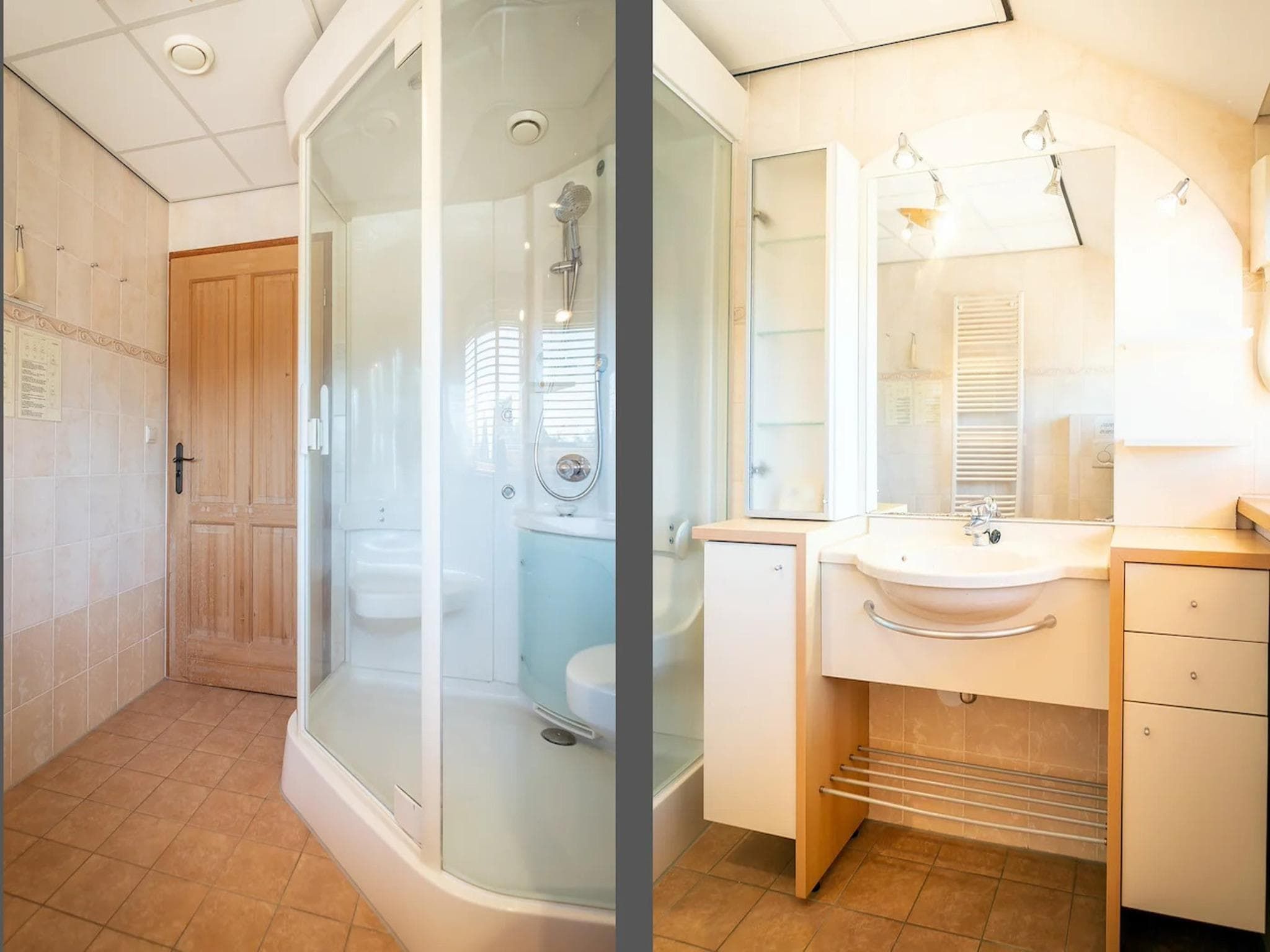De badkamer van Villas 202 and 208 in De Koog