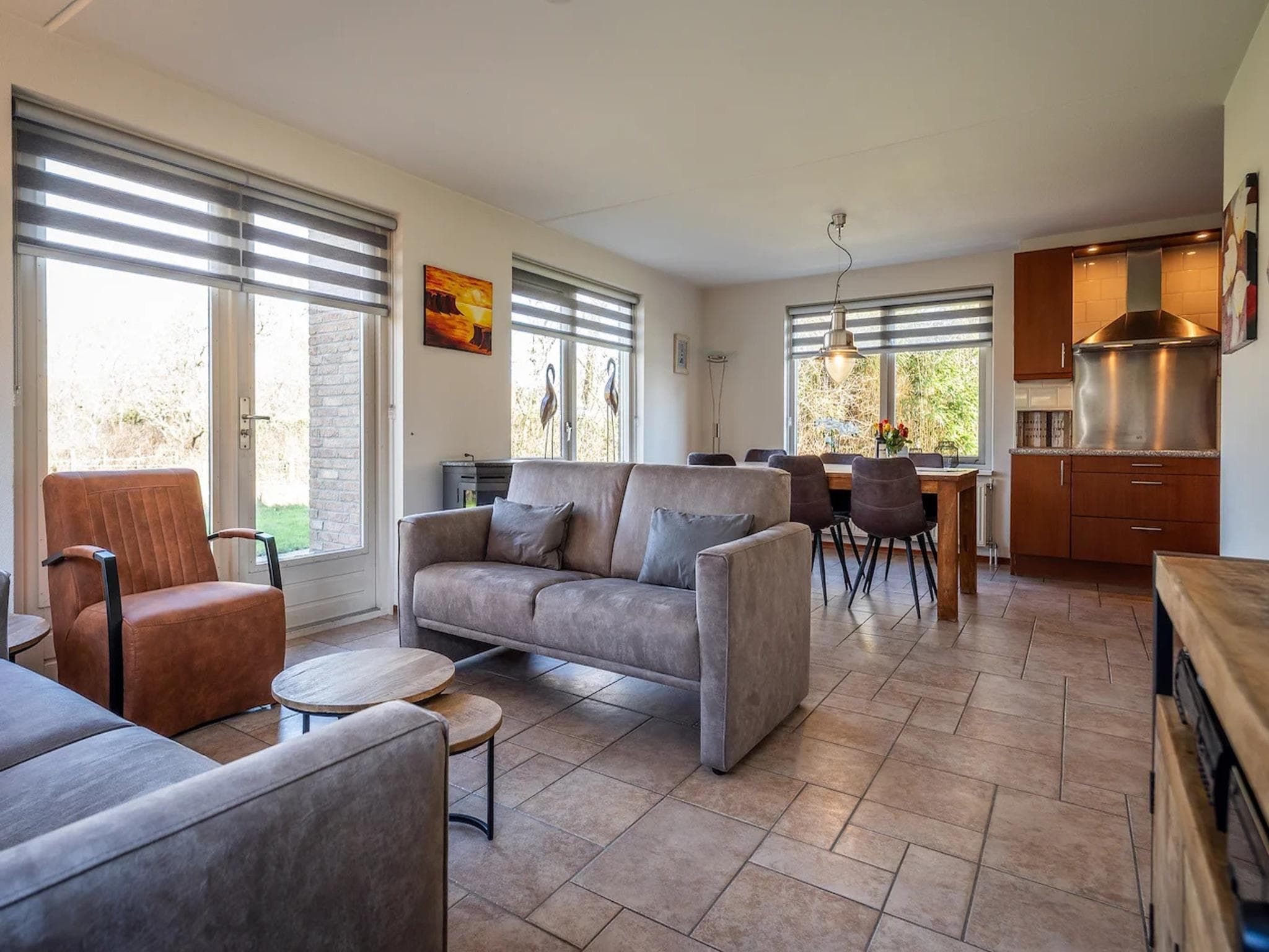 De woonkamer van 6-person villa in a Texel villa park in De Koog