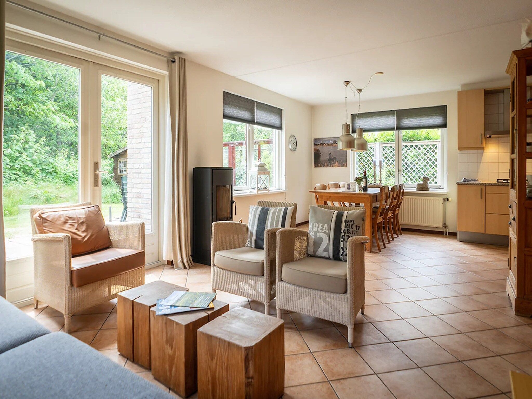 De woonkamer van 6-person luxury villa with 2 bathrooms on Texel in De Koog