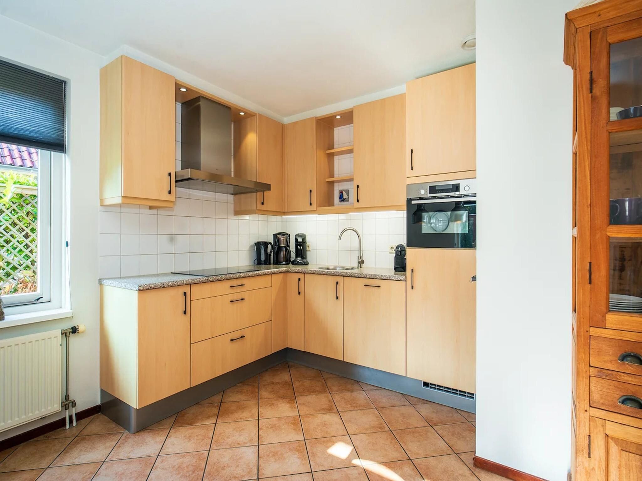 De keuken van 6-person luxury villa with 2 bathrooms on Texel in De Koog