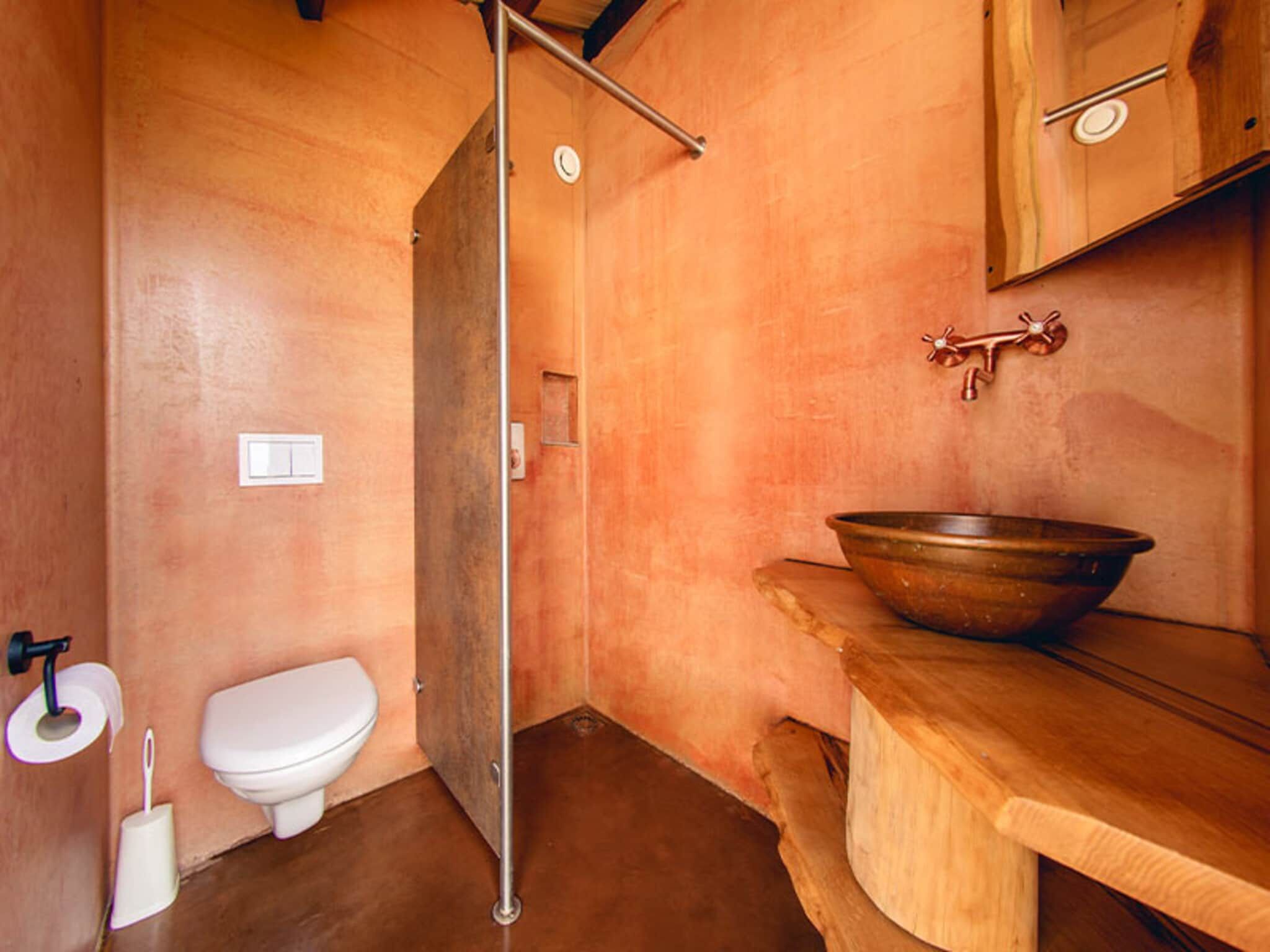 De badkamer van Wigwam Deluxe in Slagharen