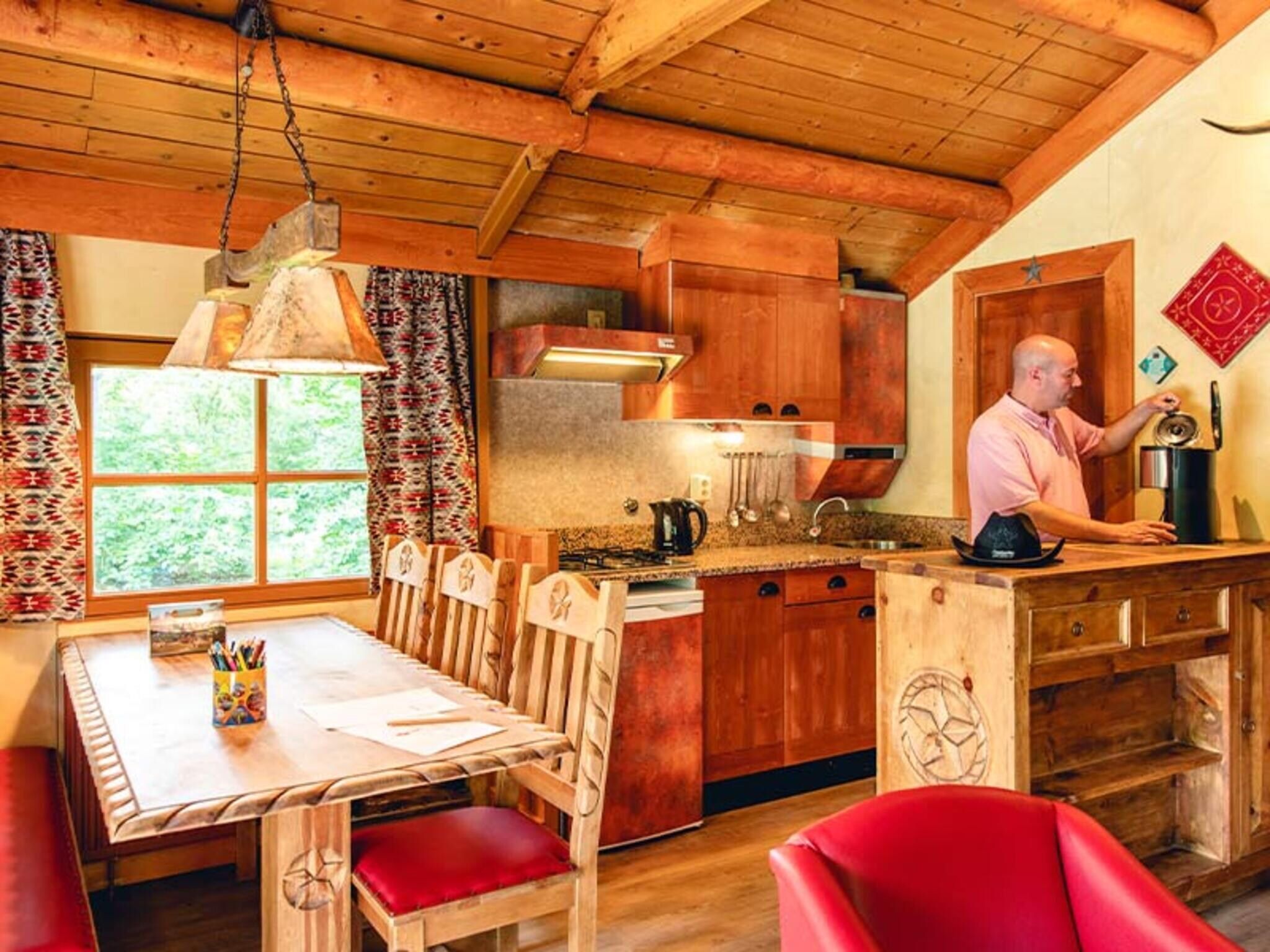 De keuken van Cowboy Cottage in Slagharen