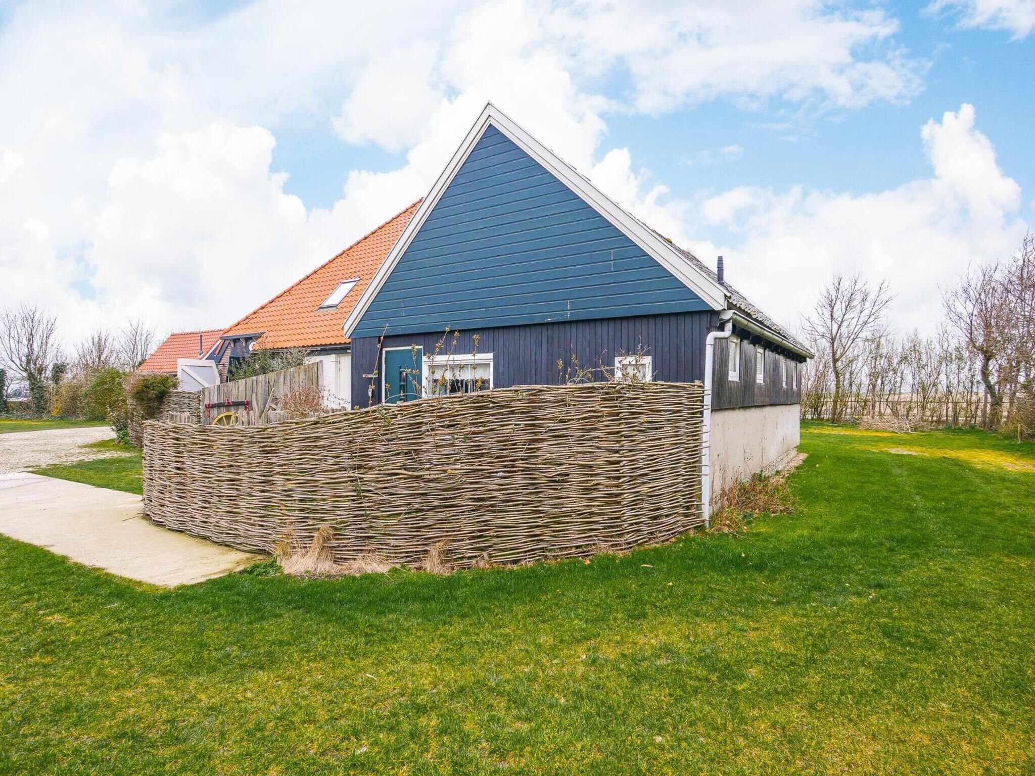 De buitenkant van Suite Koeboet in Callantsoog