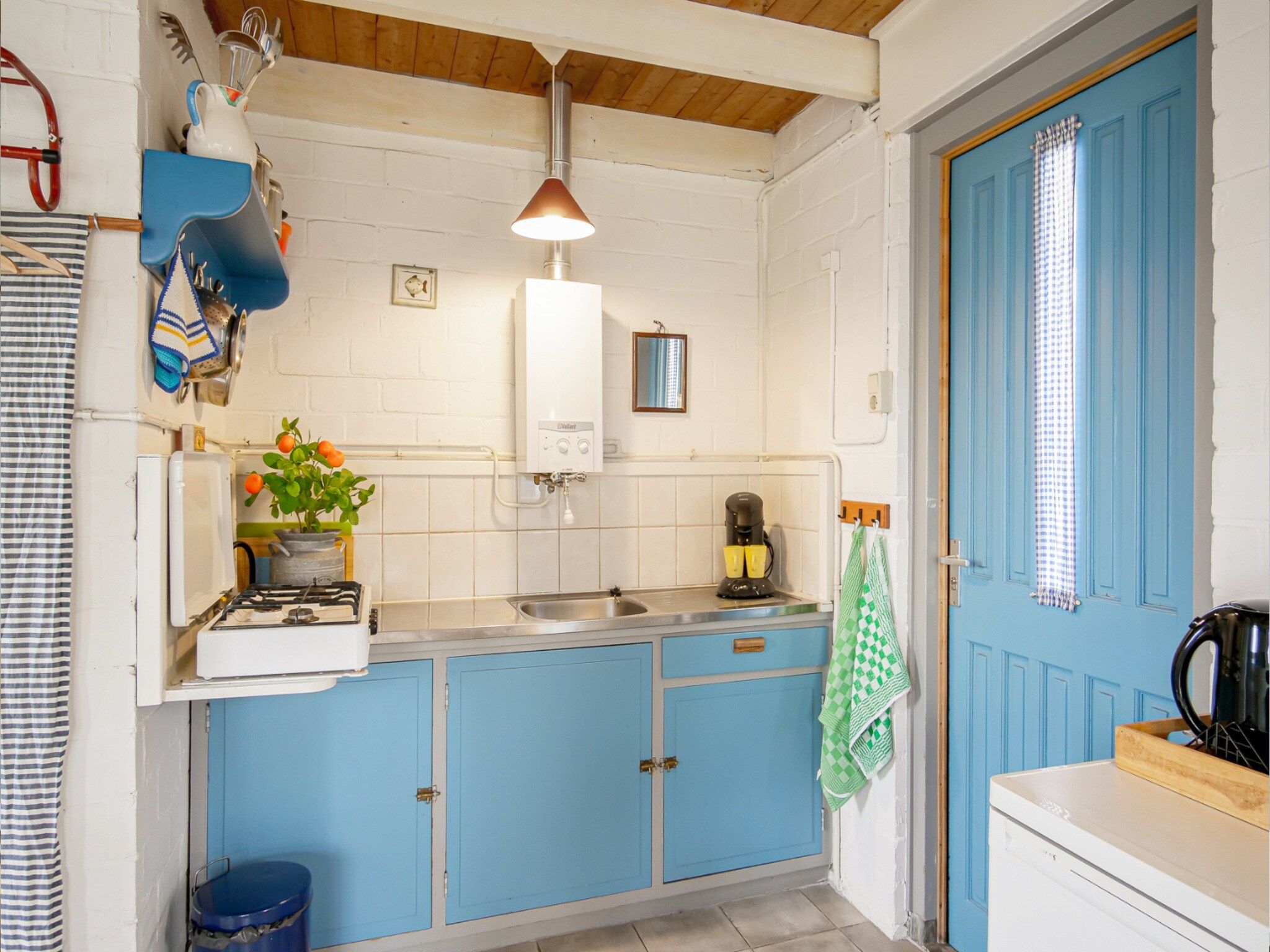 De keuken van Vakantiehuisje Vloed in Callantsoog