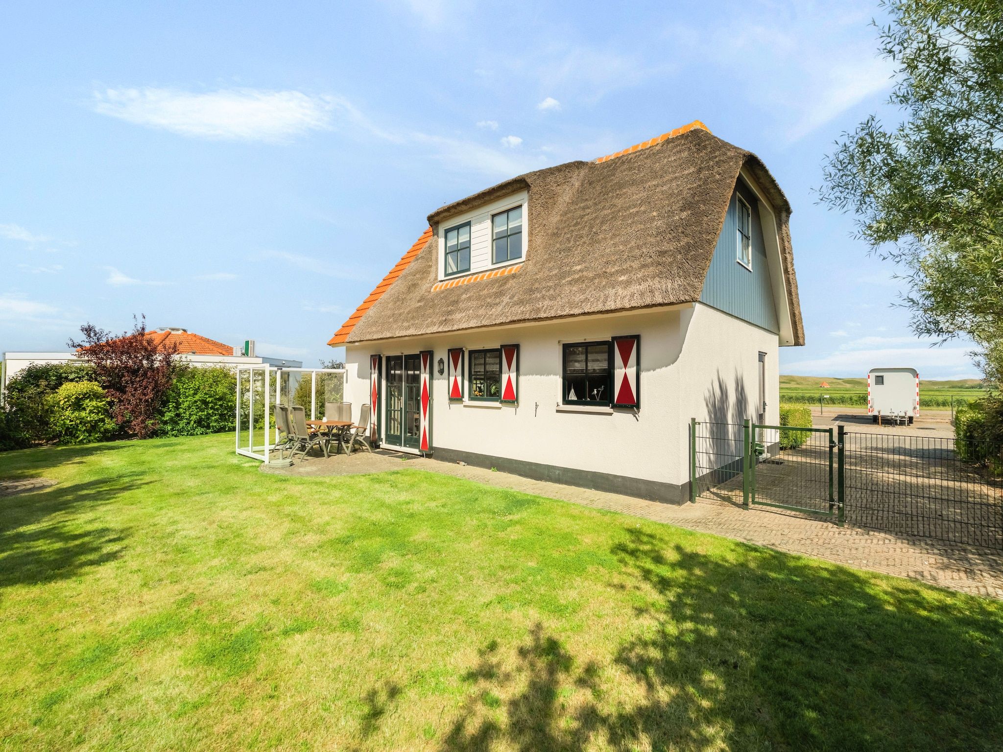 De buitenkant van De Buitenplaats 150 in Callantsoog