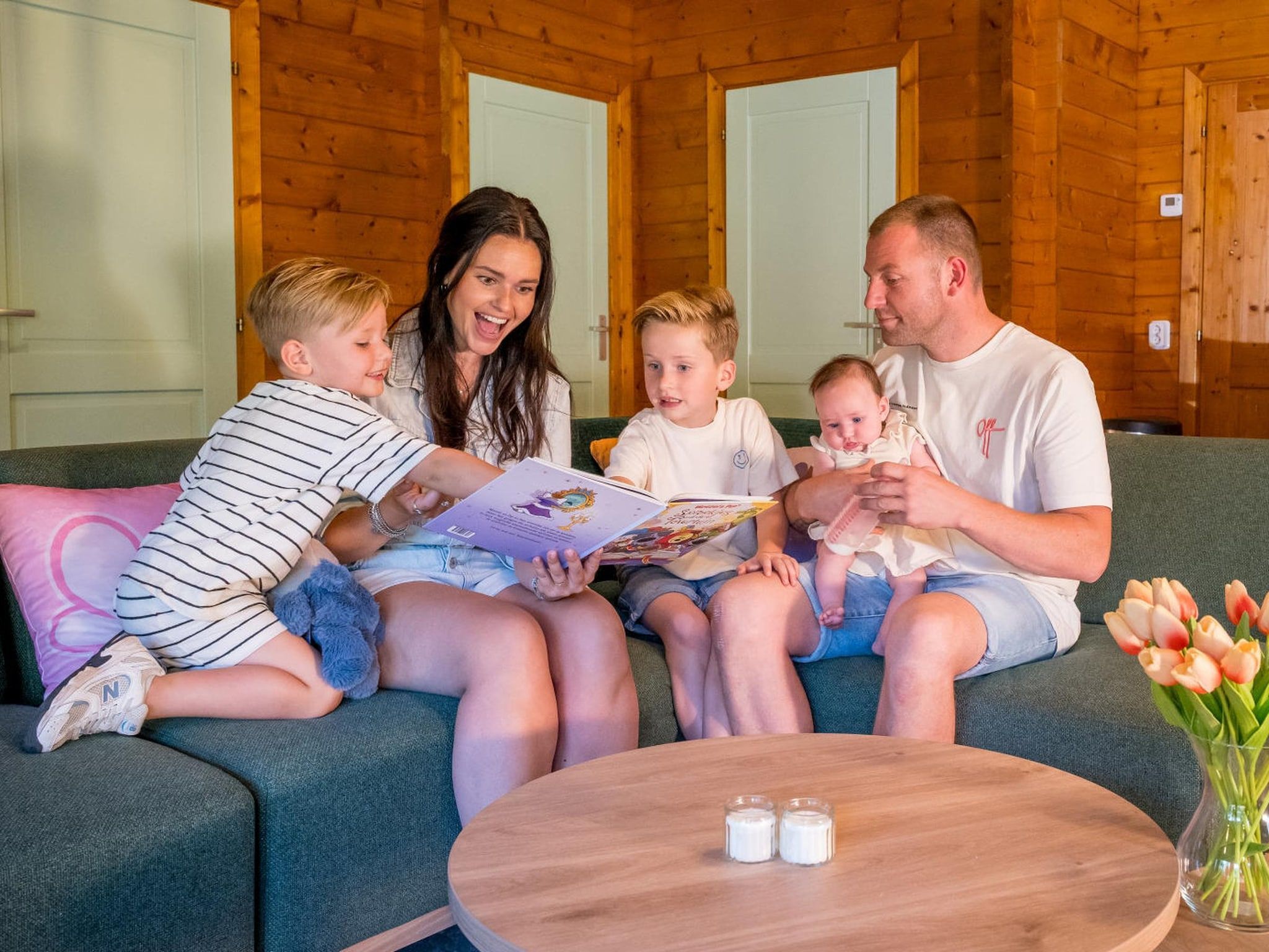 De woonkamer van Molletjes Boshut 6p in Hoogerheide