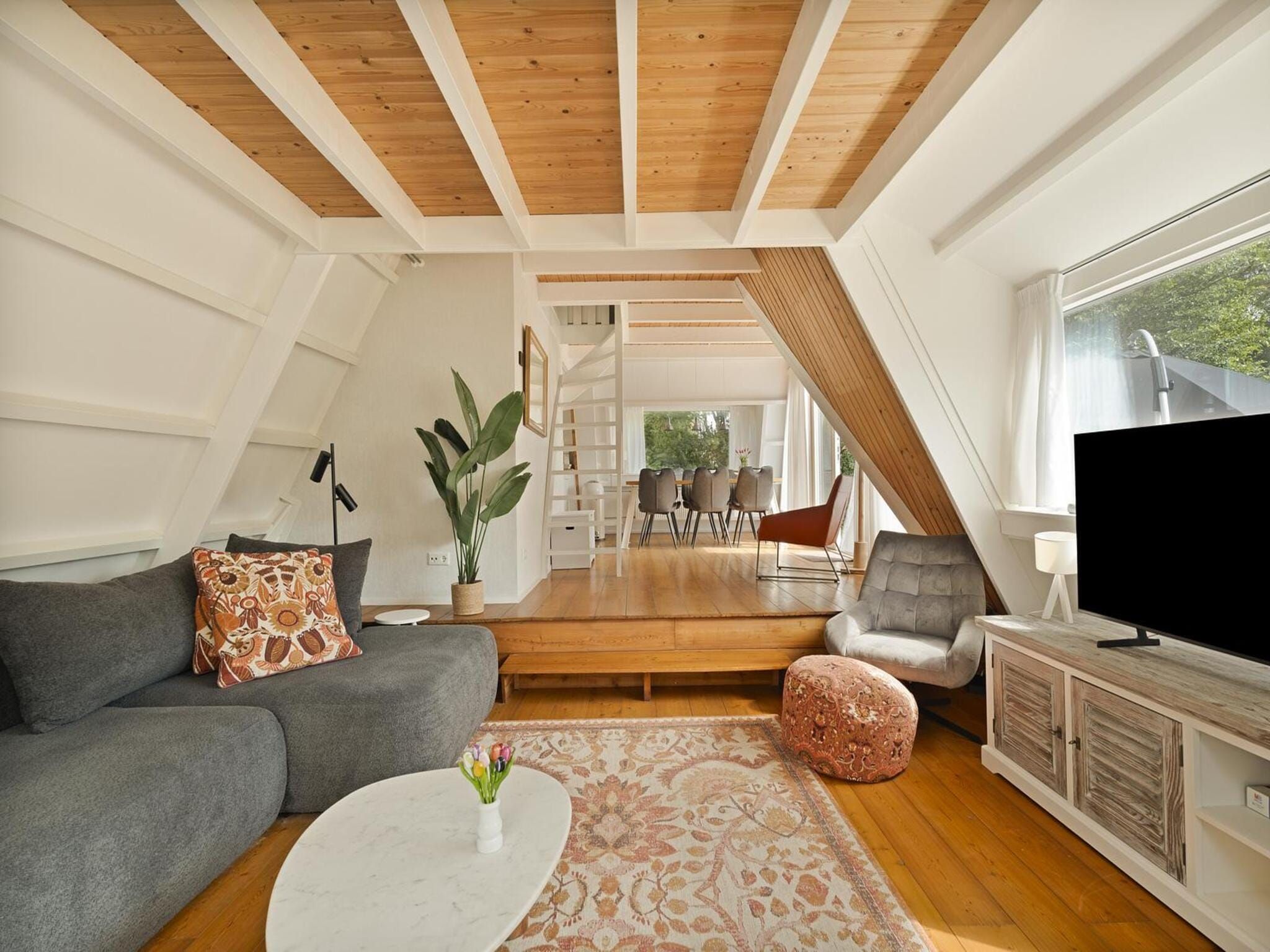 De woonkamer van Sandepark 37 in Groote Keeten