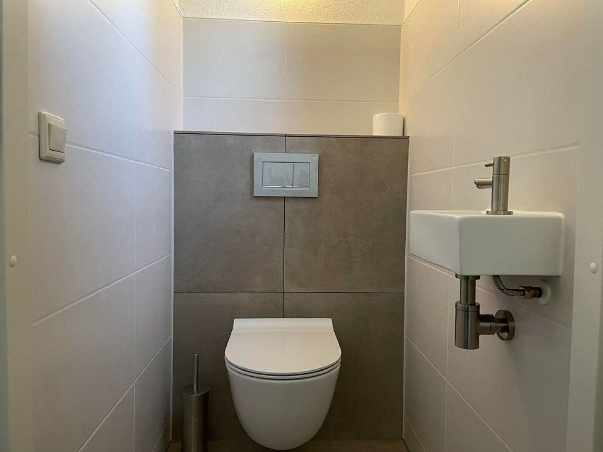 De badkamer van Landgoed Eysinga State 2 in Sint Nicolaasga