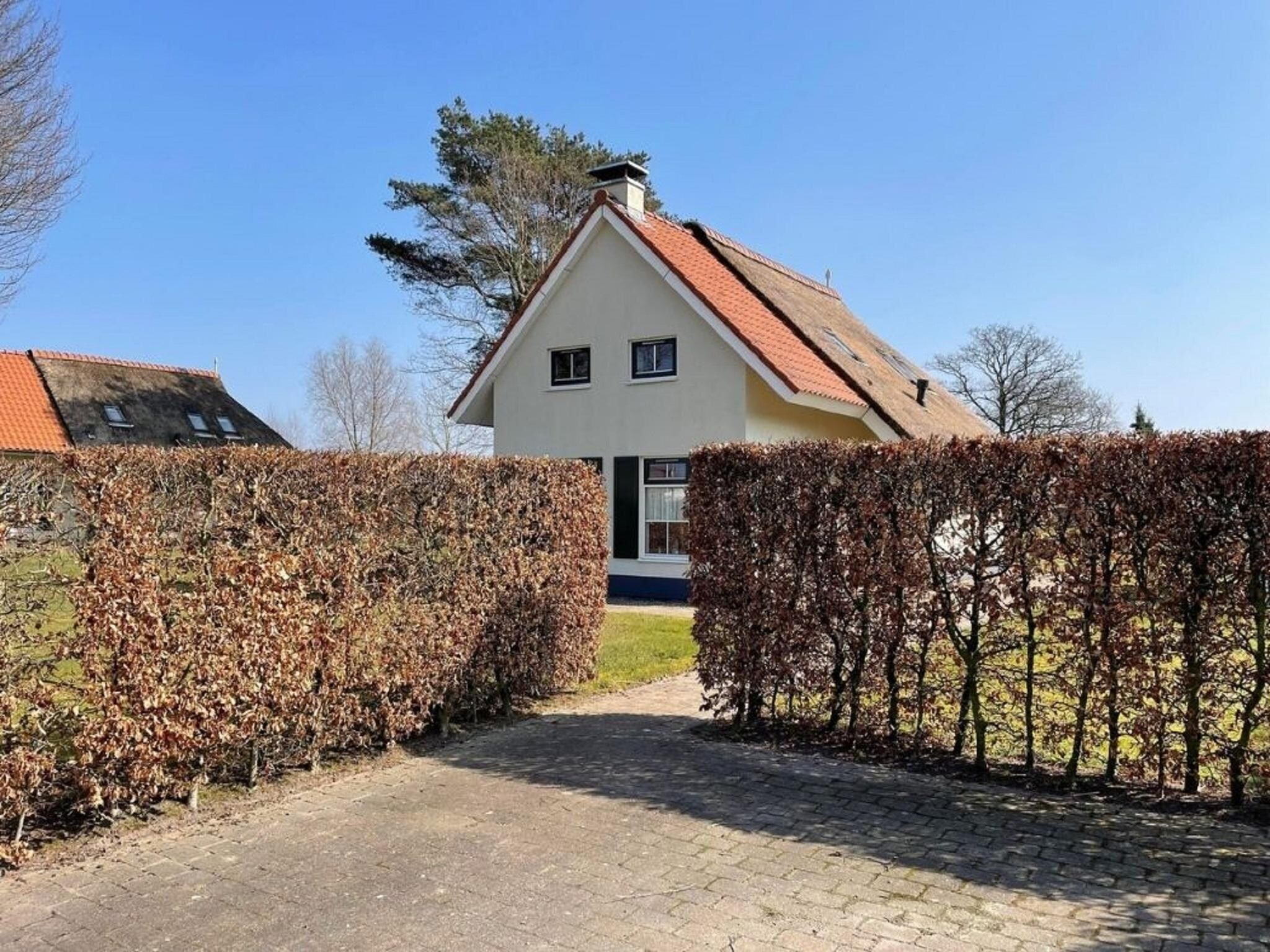 De buitenkant van Landgoed Eysinga State 1 in Sint Nicolaasga