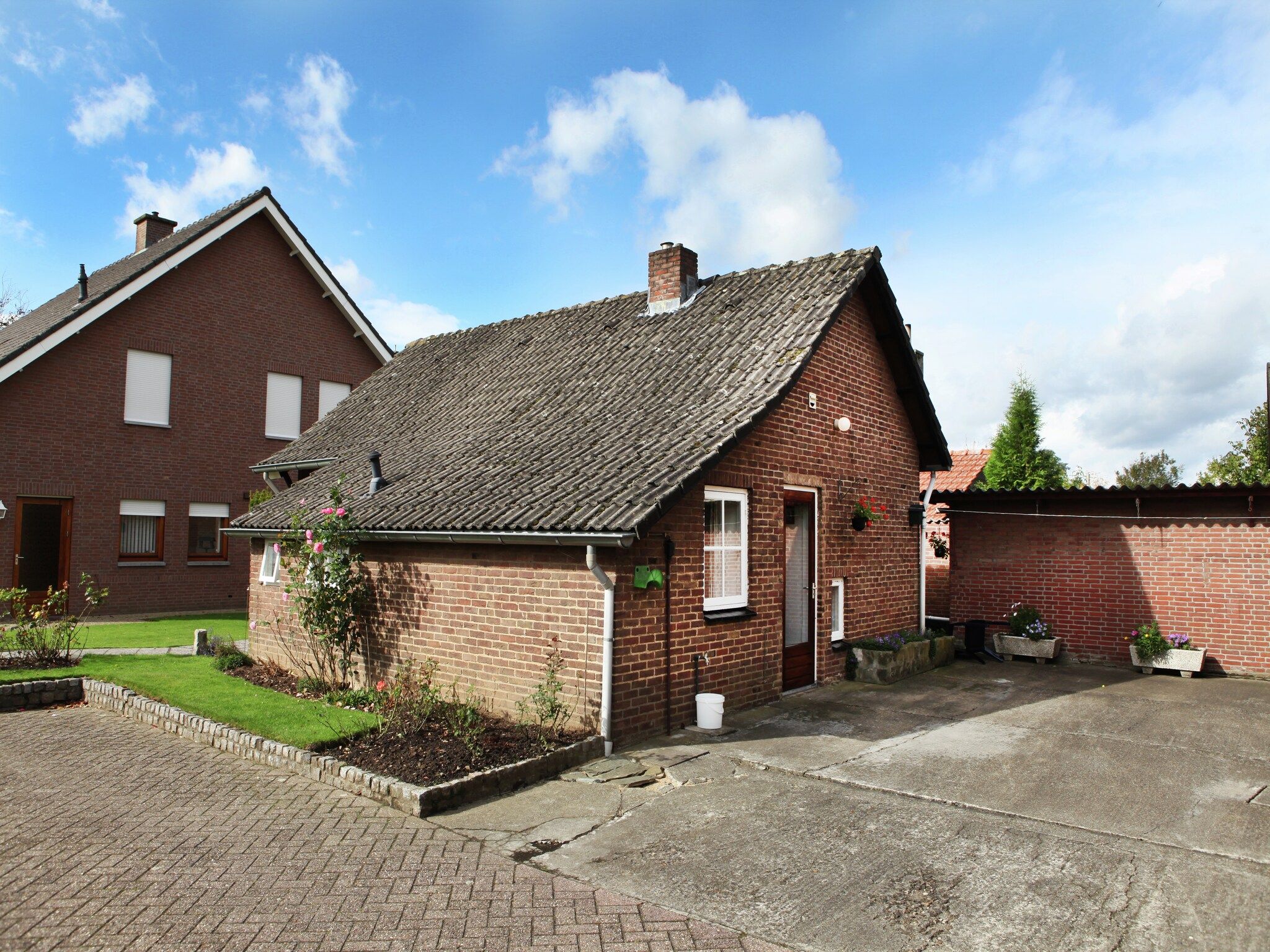De buitenkant van Honthem in Margraten
