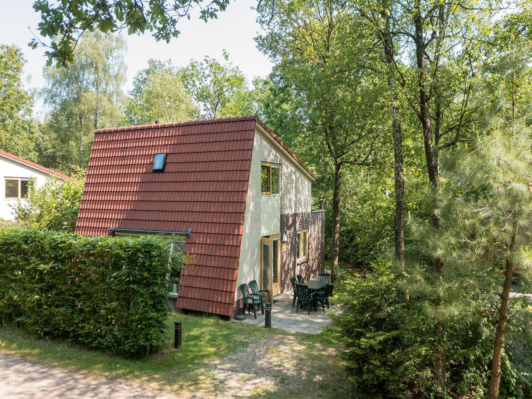 De buitenkant van Bungalowpark Hoenderloo 2 in Hoenderloo