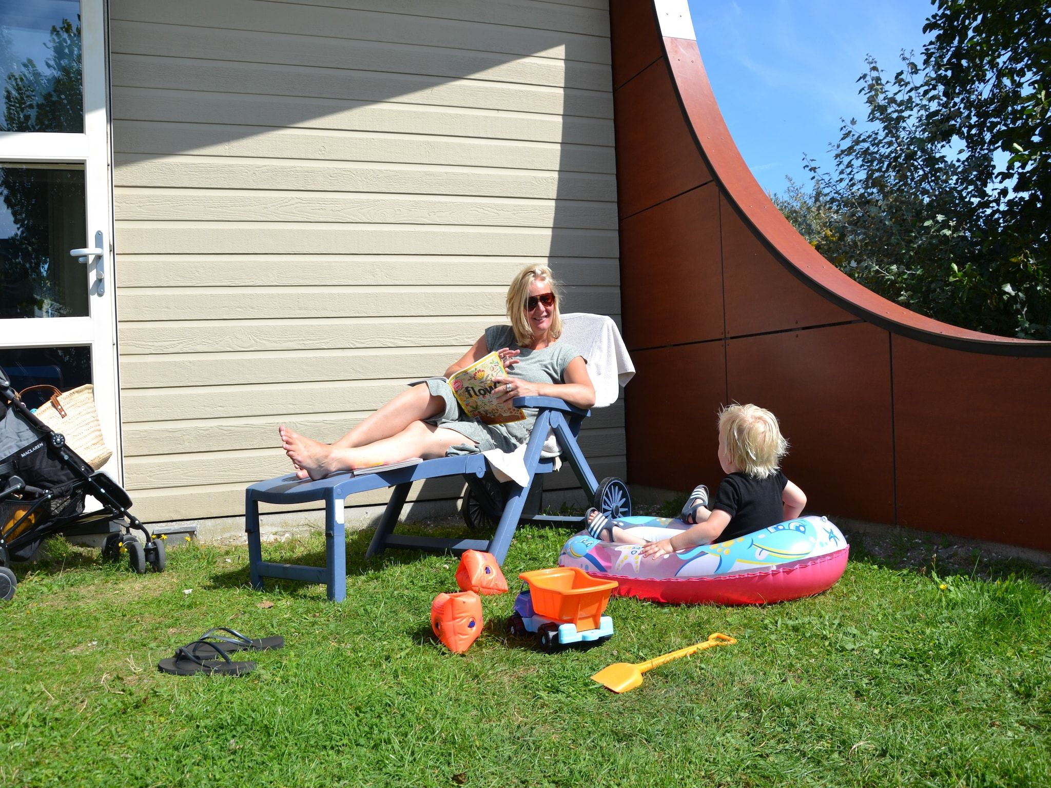 De tuin van Strandpark Vlugtenburg 1 in 's-Gravenzande