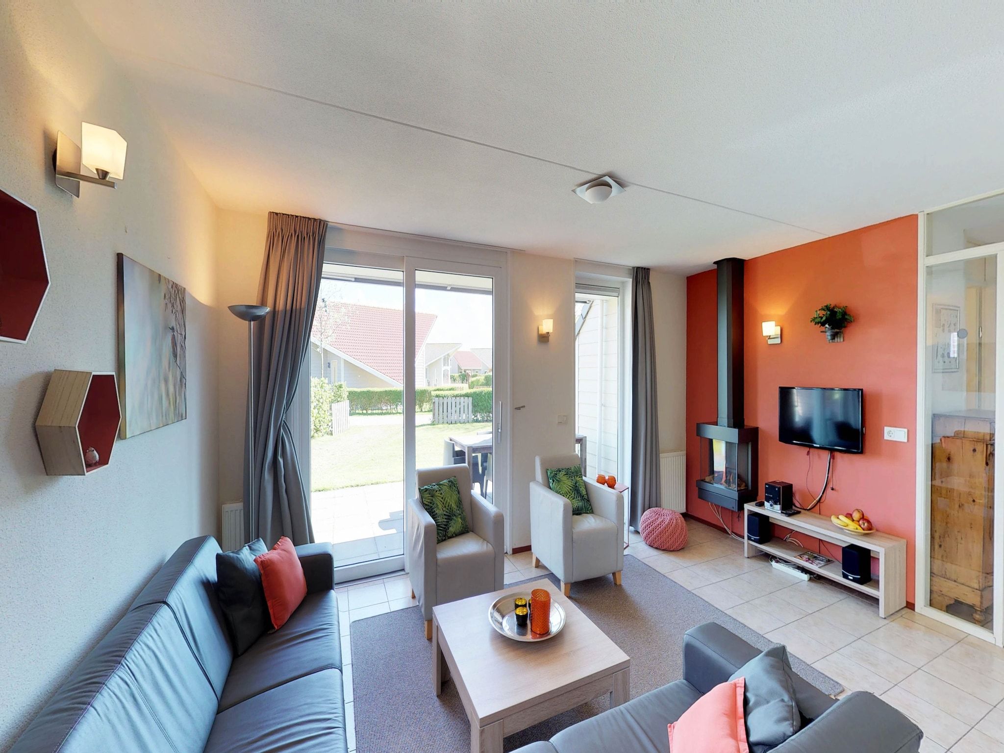 De woonkamer van Villapark de Paardekreek 6 in Kortgene