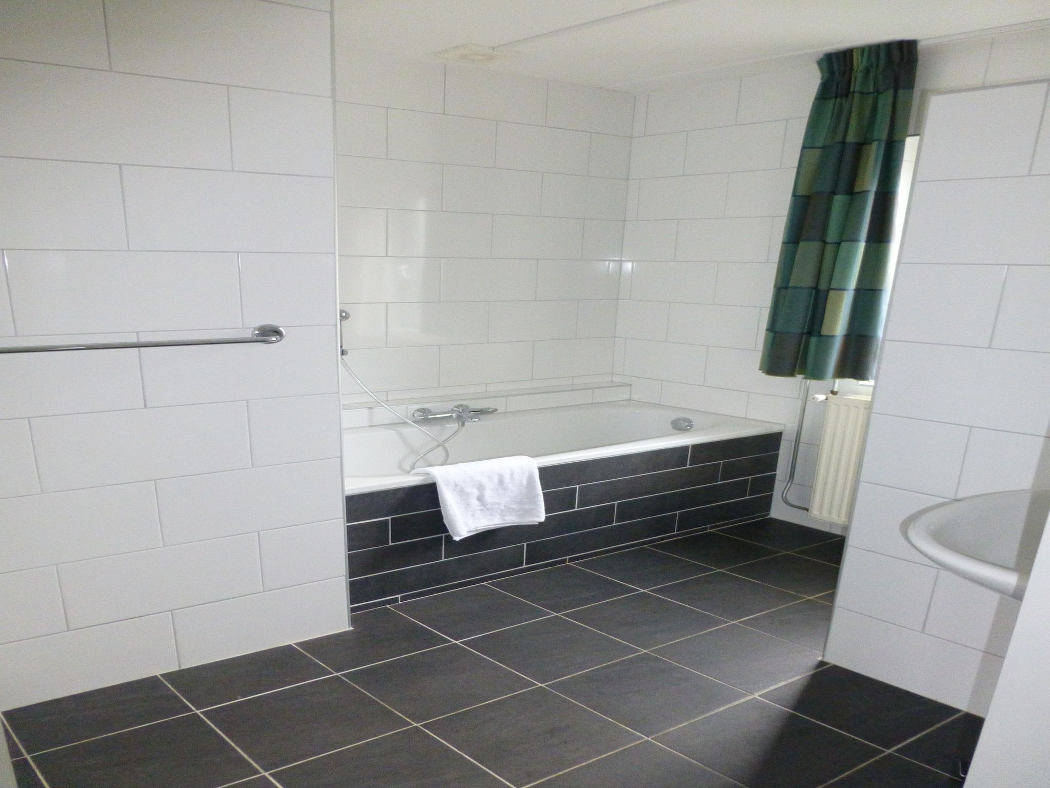 De badkamer van De Riethorst 1 in Plasmolen