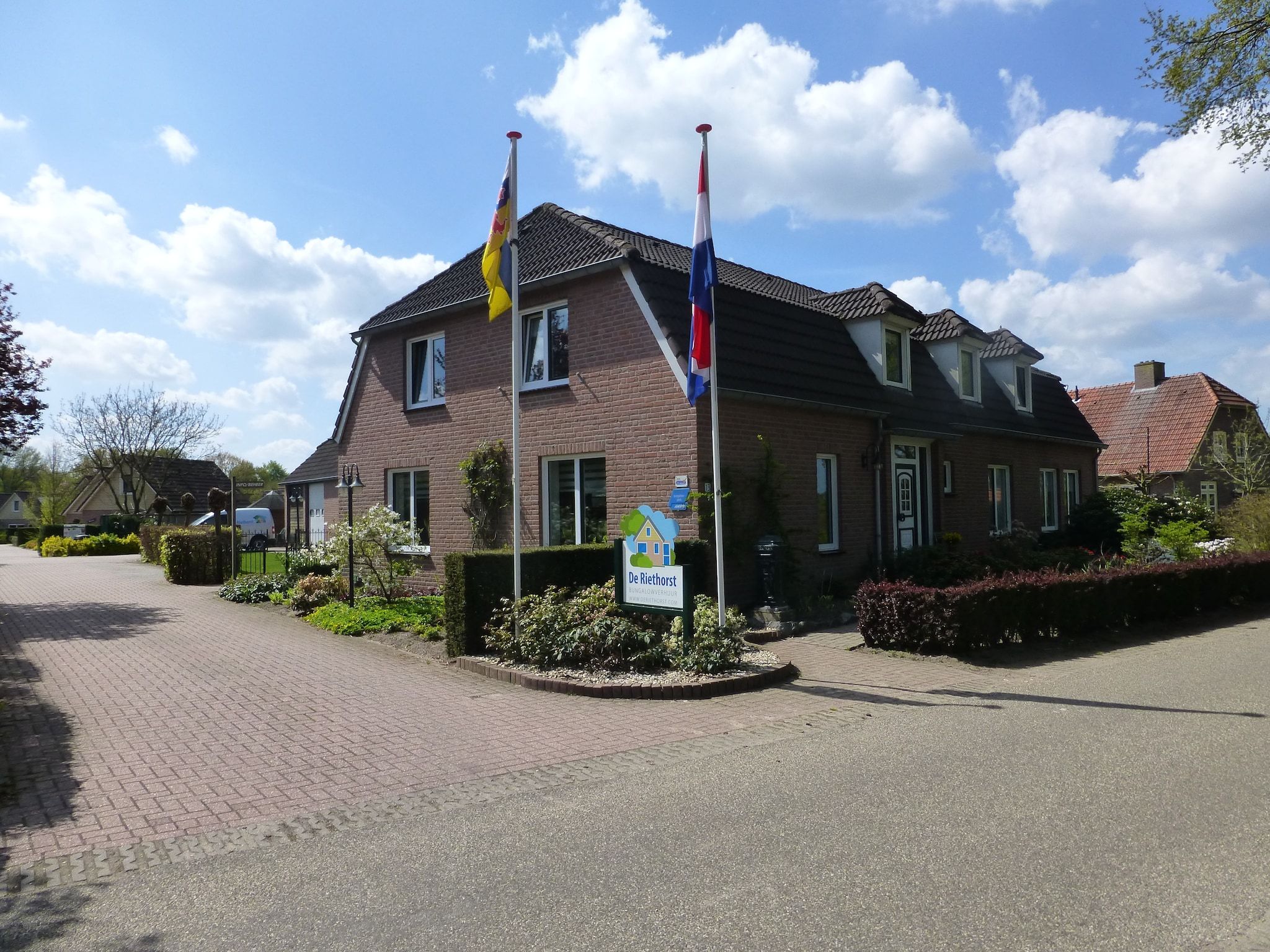 Parkfaciliteiten bij De Riethorst 1 in Plasmolen