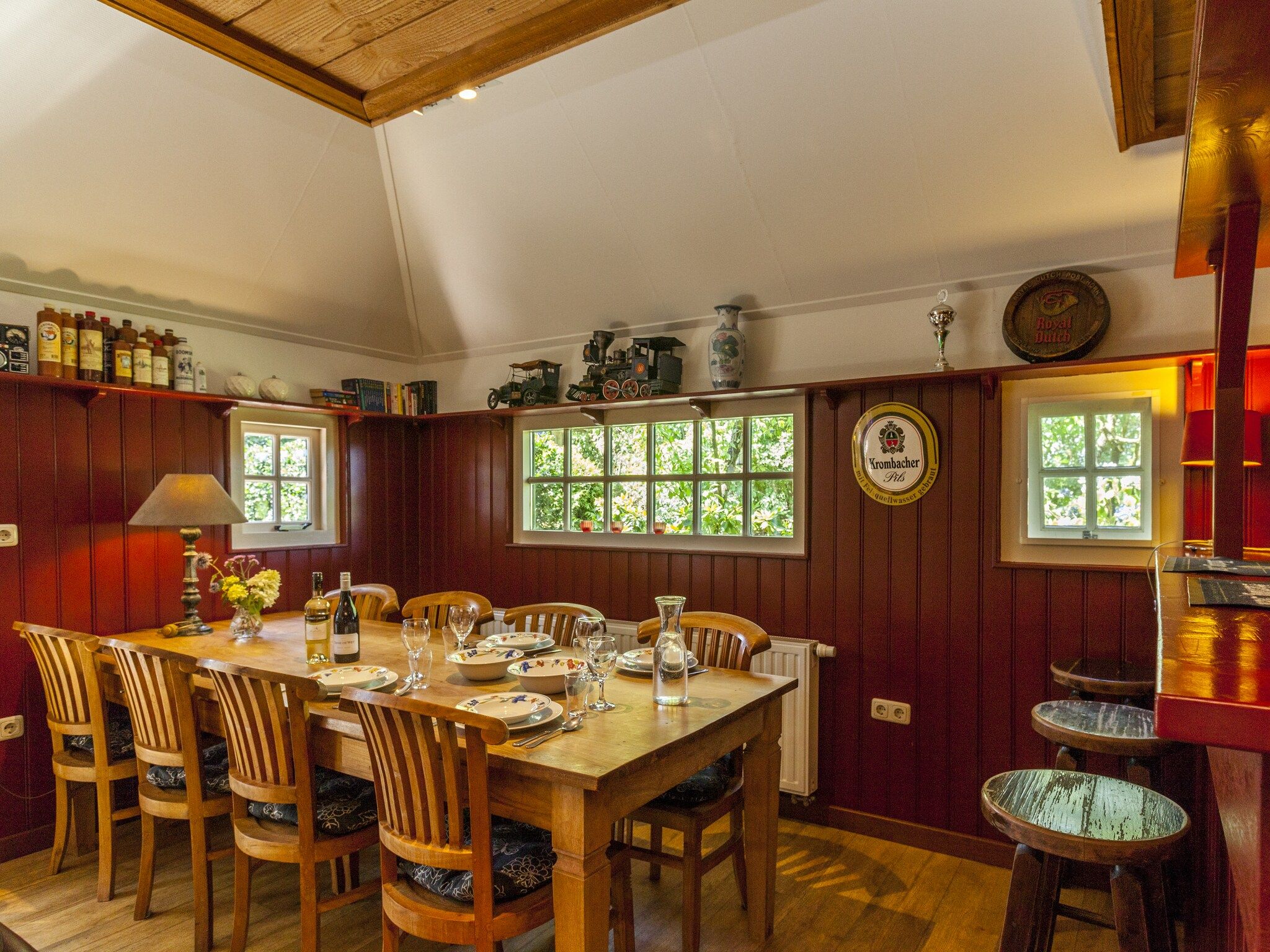 De eetkamer van De Hytte in Balkbrug
