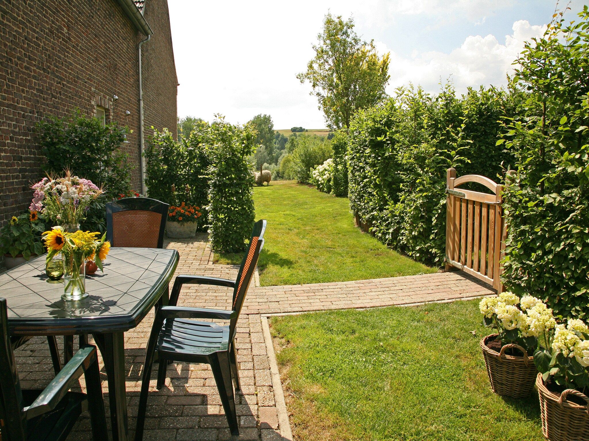 De tuin van Hoeve in gunne winkel 1 en 2 in Wijlre