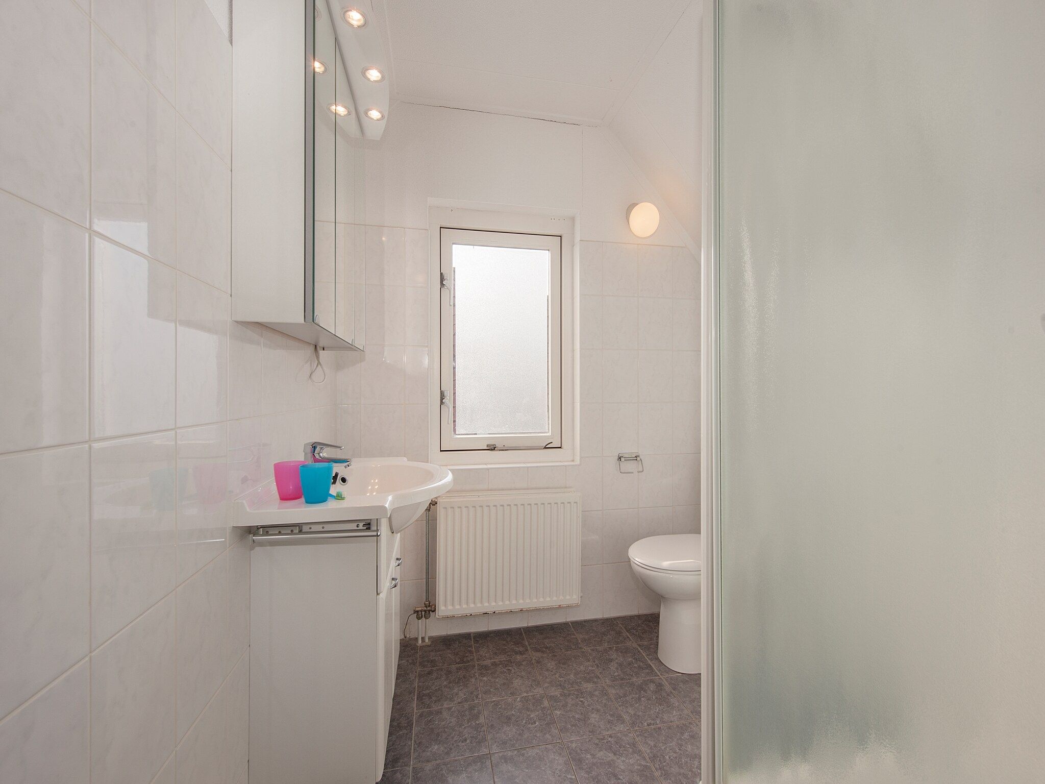 De badkamer van Aquadelta 18 in Bruinisse