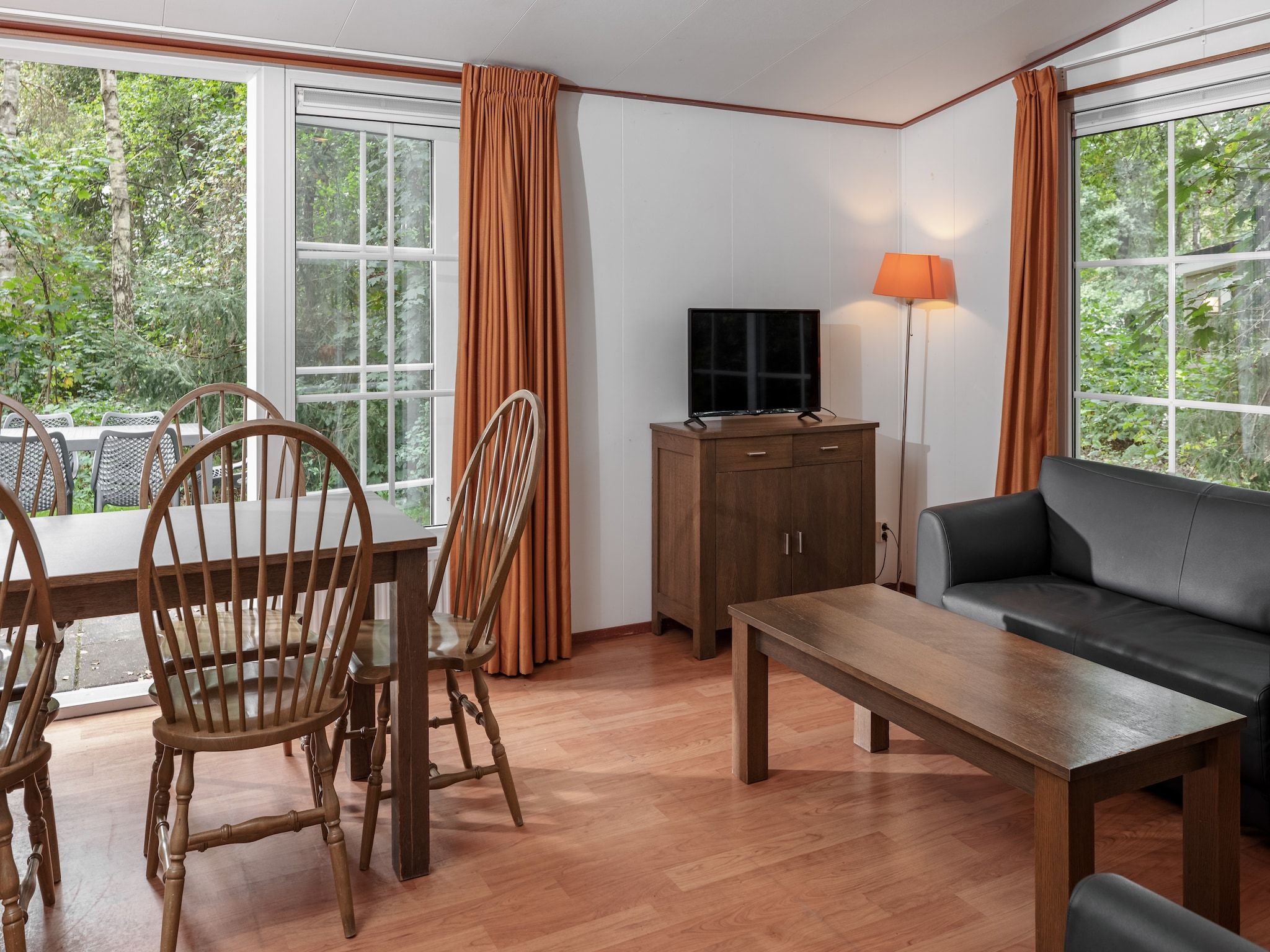 De woonkamer van Bospark Lunsbergen 6 in Borger
