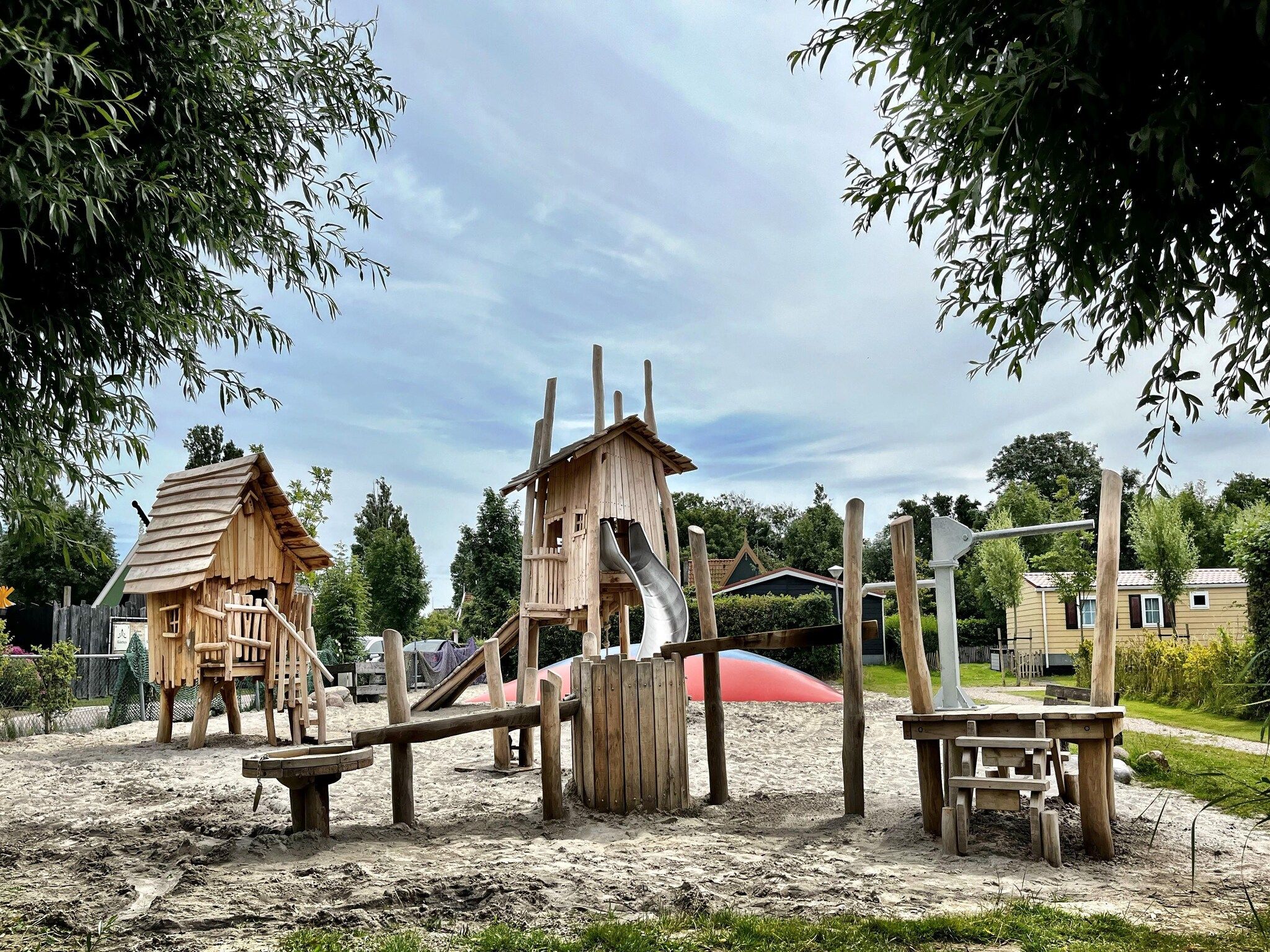 Parkfaciliteiten bij Recreatiepark Wiringherlant  - Villa 10 in Hippolytushoef