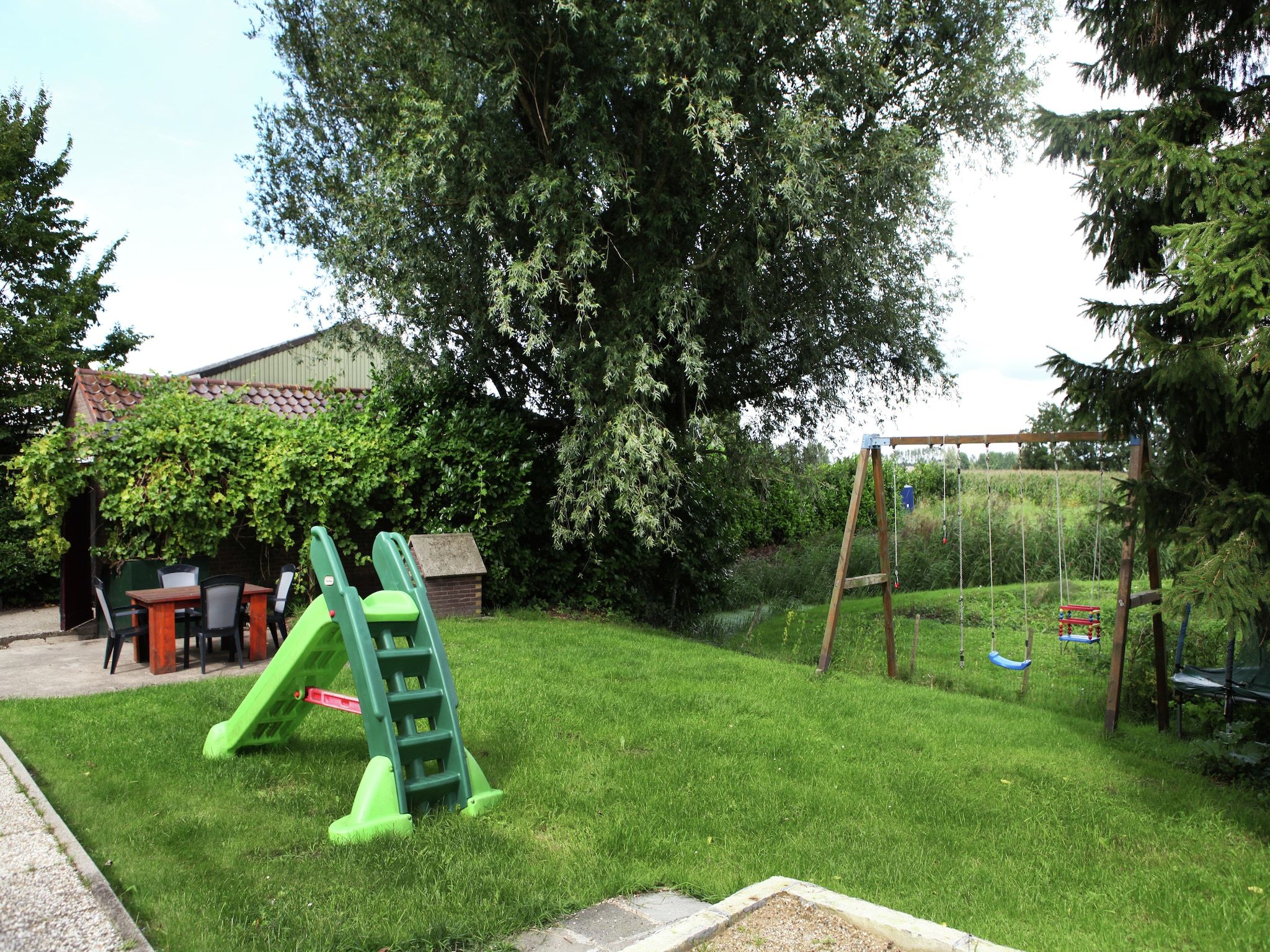 De tuin van Hoeve Hoogst Tevreden in Leerdam