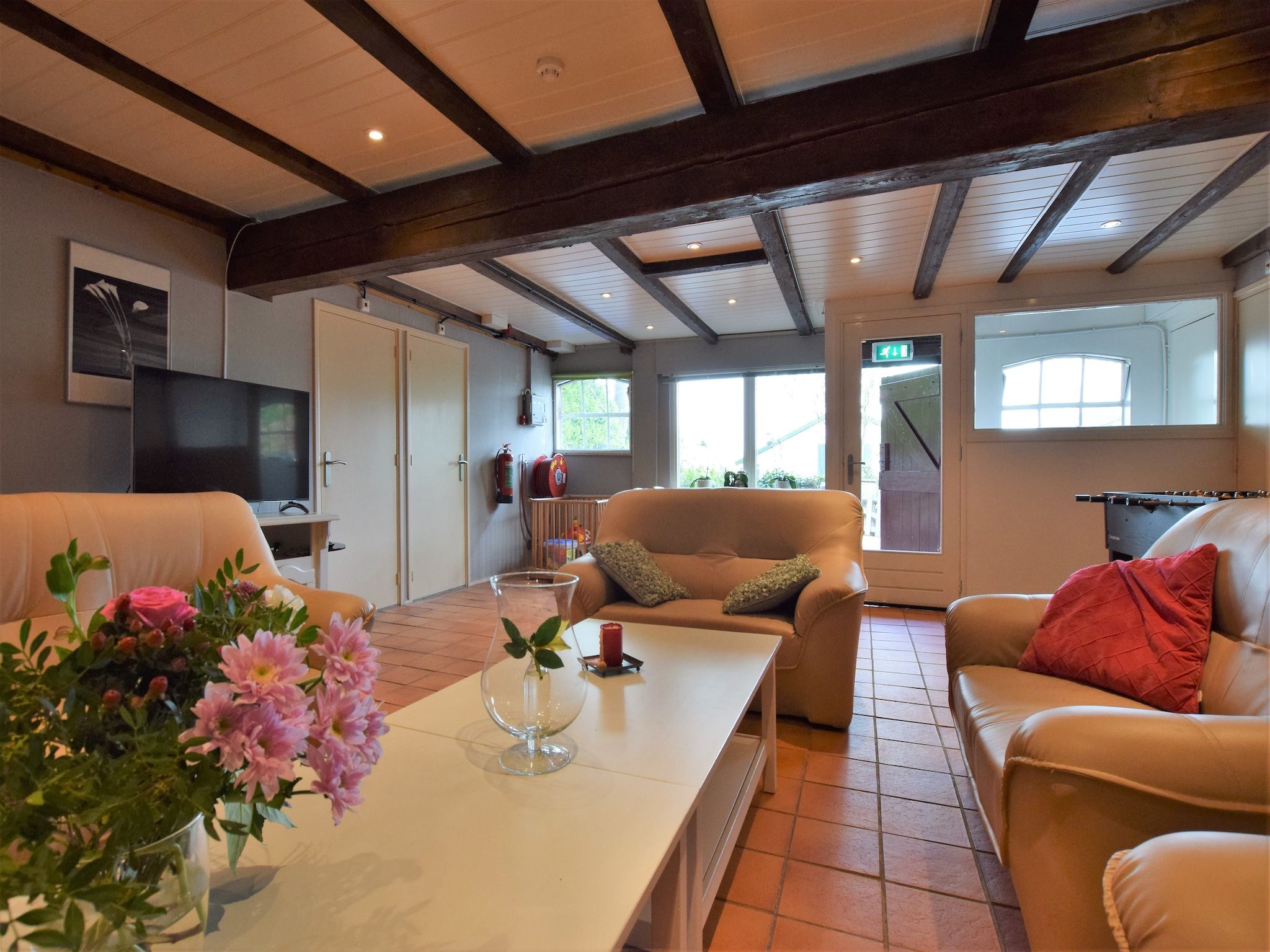 De woonkamer van Hoeve Hoogst Tevreden in Leerdam