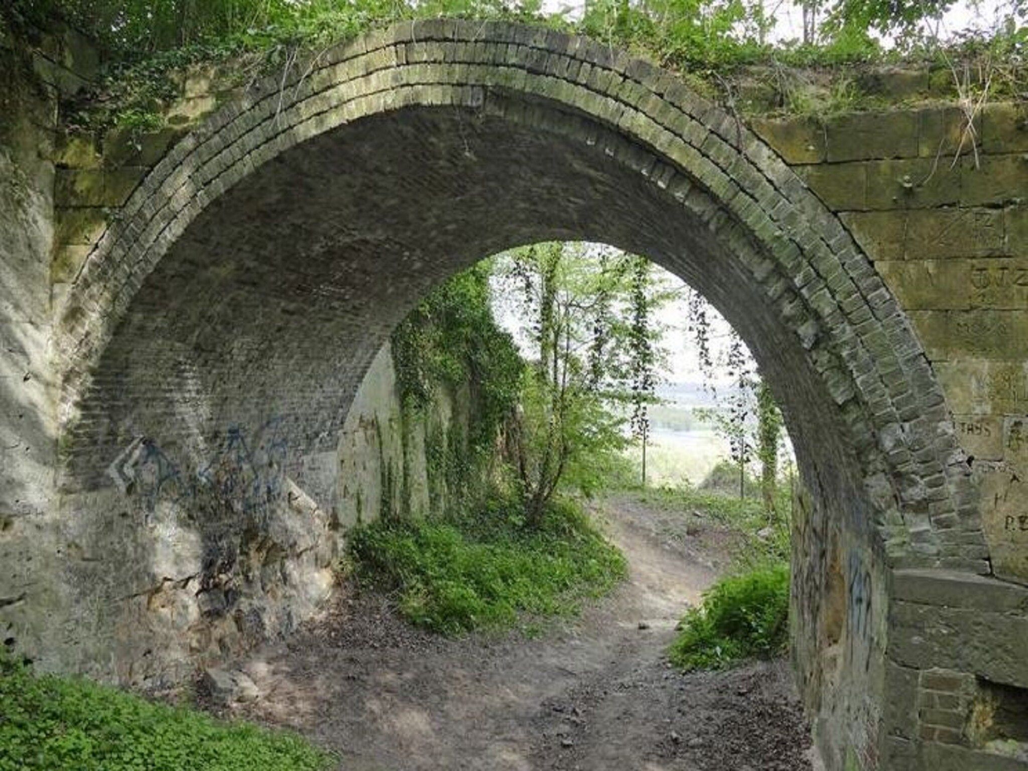 De omgeving van Meschermolen 10 in Mesch-Eijsden