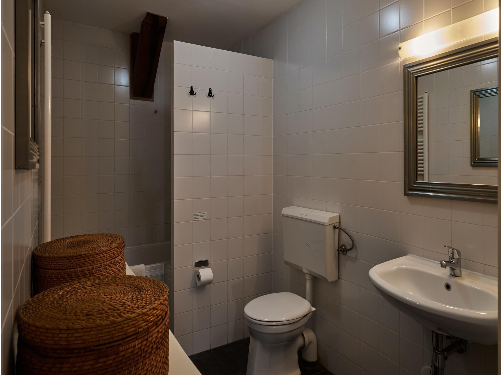 De badkamer van Meschermolen 10 in Mesch-Eijsden