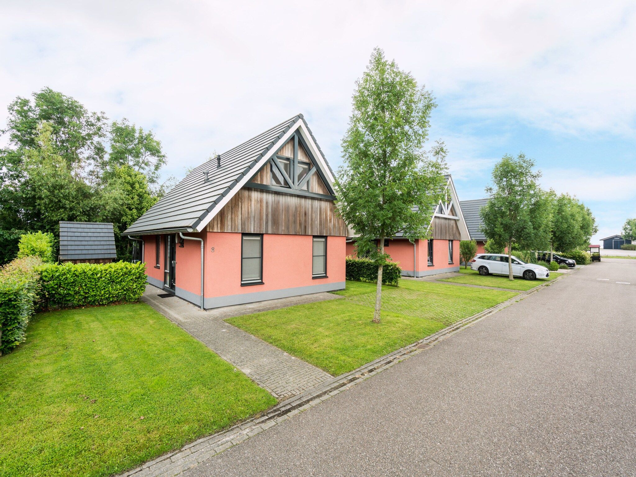 De buitenkant van Huize Lewis in Balk